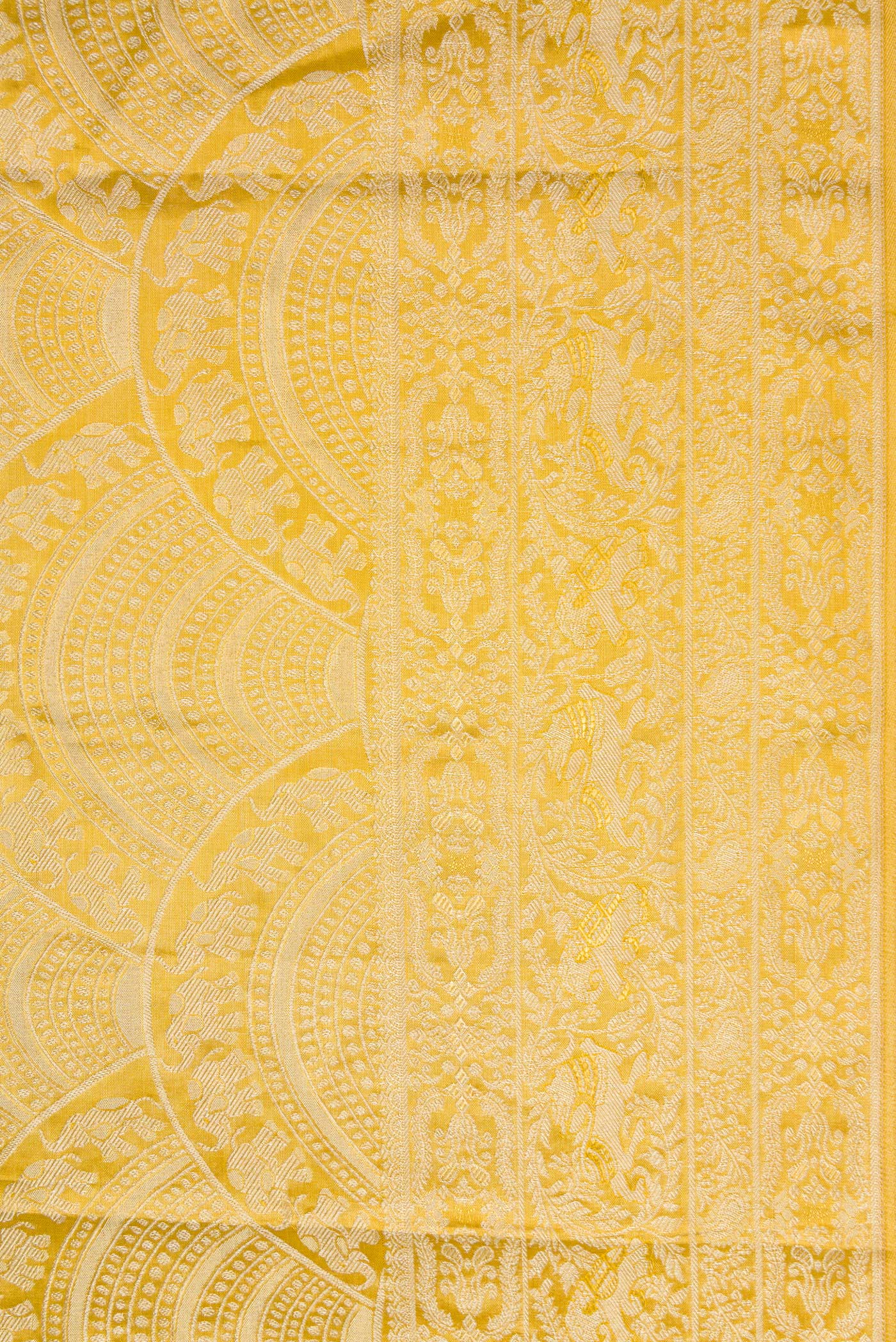 Border image of Gold Dual Tone Kanchipuram Tissue Silk Saree with Zari Brocade on the body and Zari Border. 