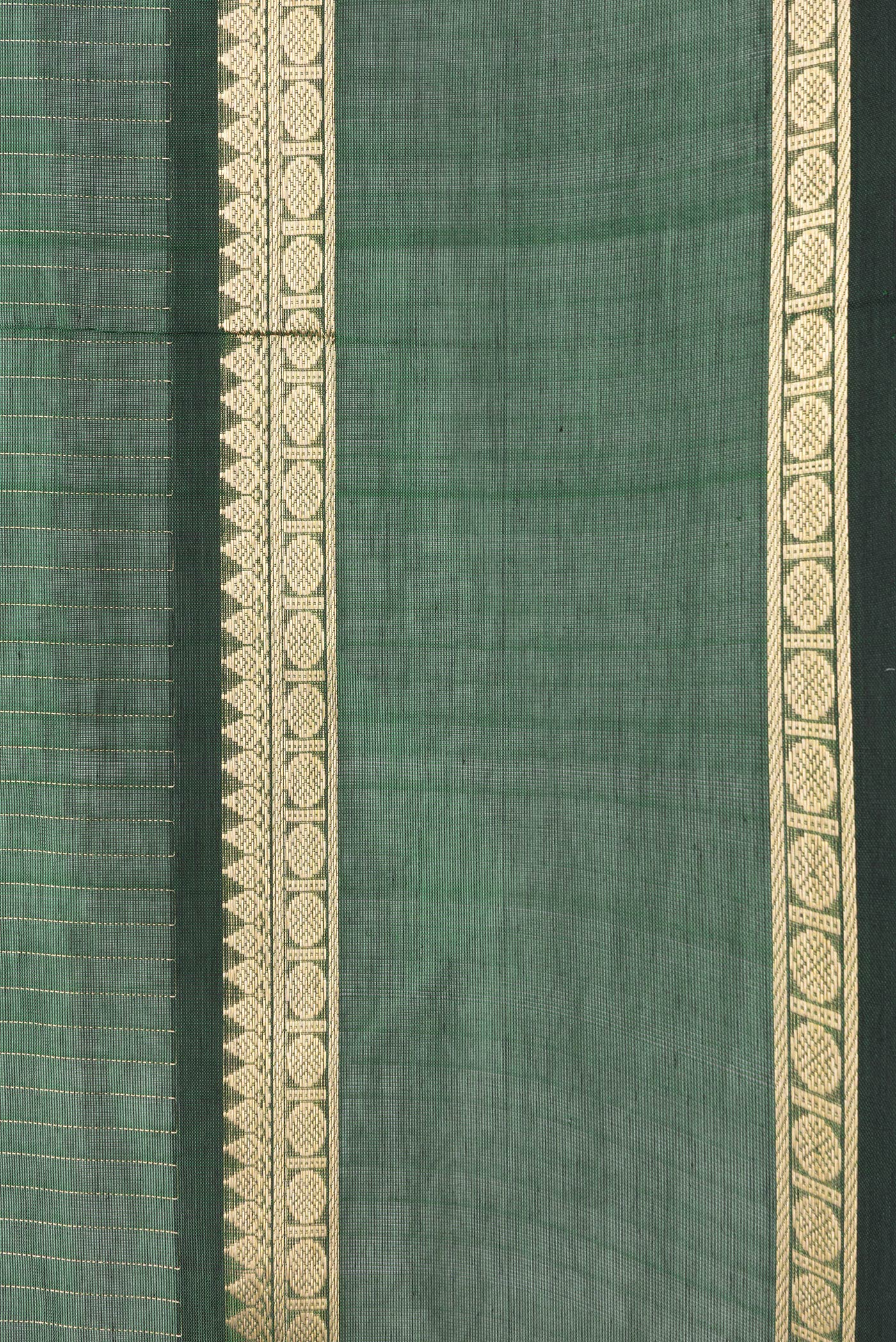 Border image of Green Dual Tone Silk Cotton Saree with Stripes on the body and Zari Border. 