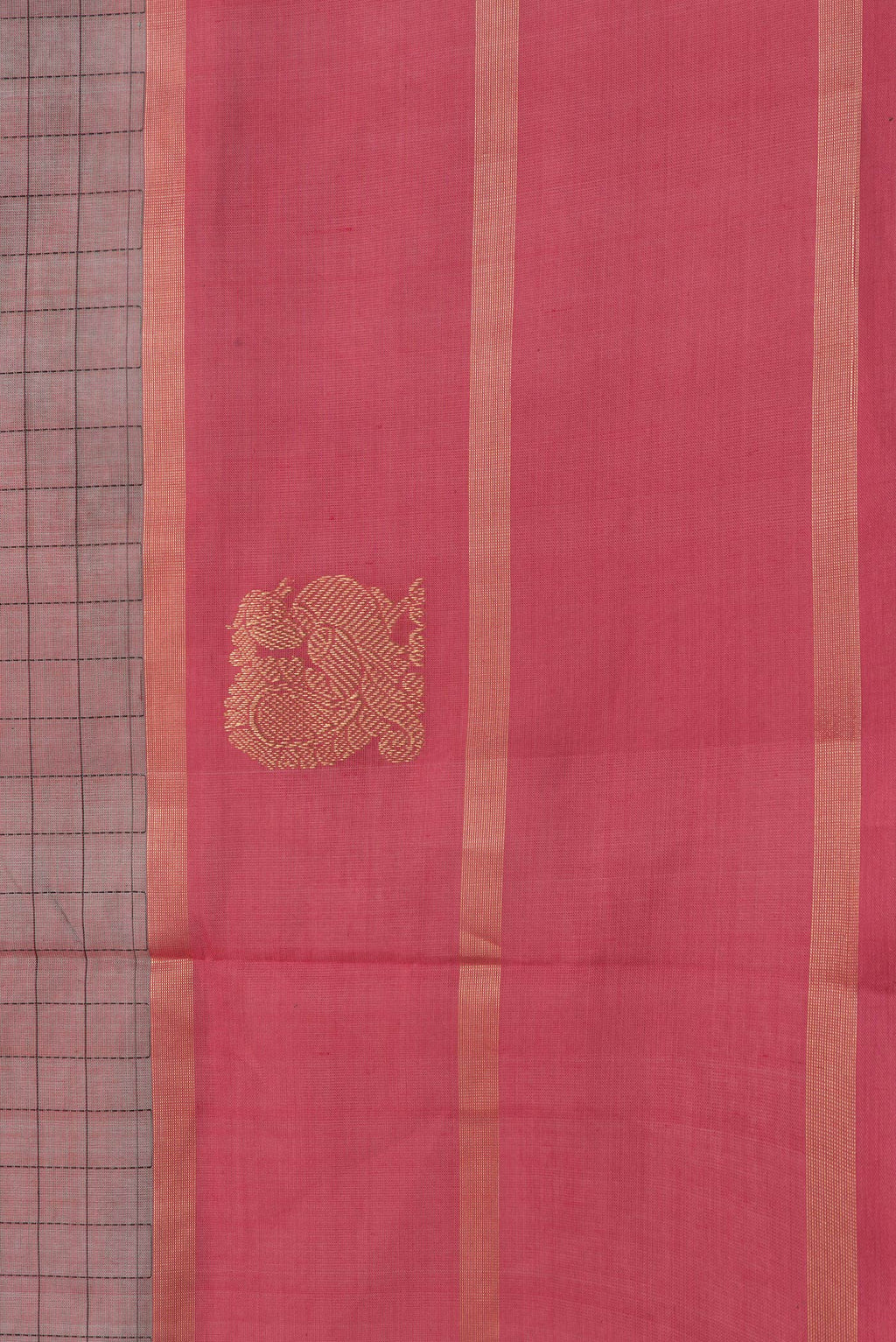 Border image of Mehandi Green Dual Tone Silk Cotton Saree with Checked design on the body and Fancy Border. 
