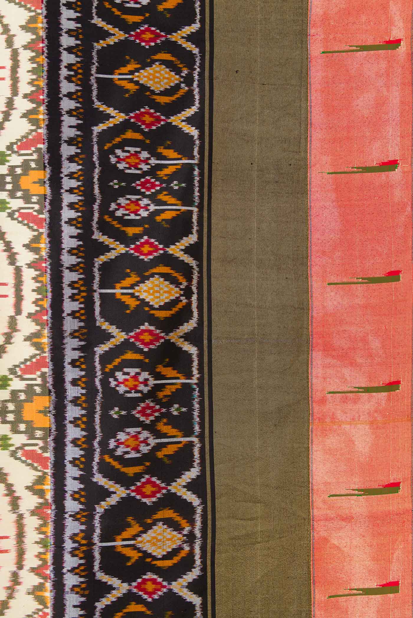 Border image of Beige Dual Tone Double Ikat Saree with Printed design on the body and Paithani Border