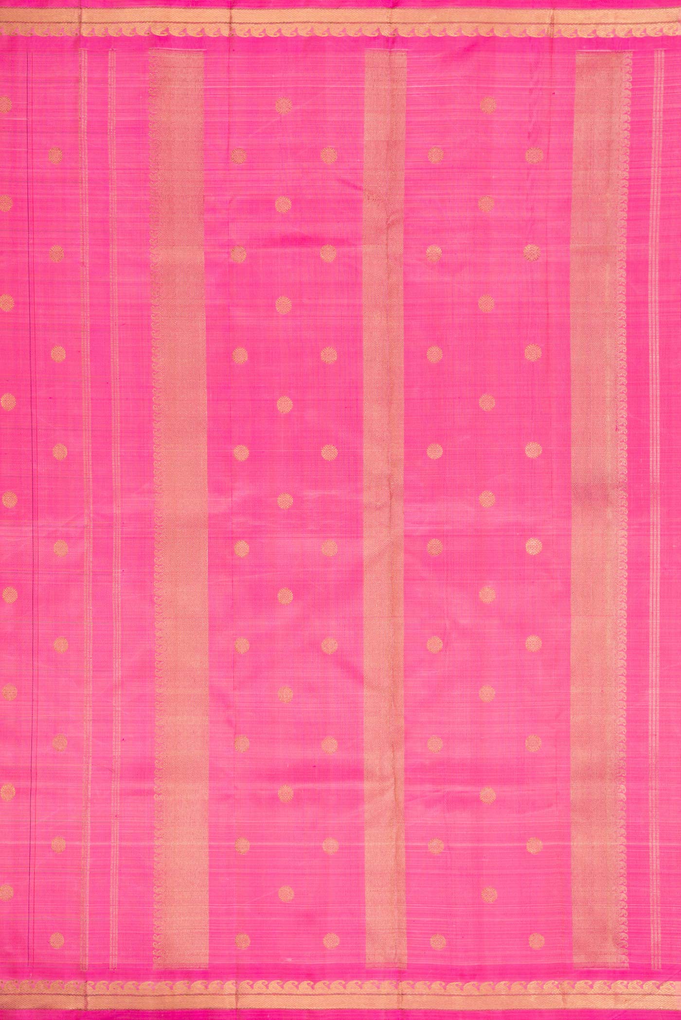 Close up image of the pallu of Pure Silk Pure Zari Pink Dual Tone Kanchipuram Saree with Checked design on the body and Zari Border. 