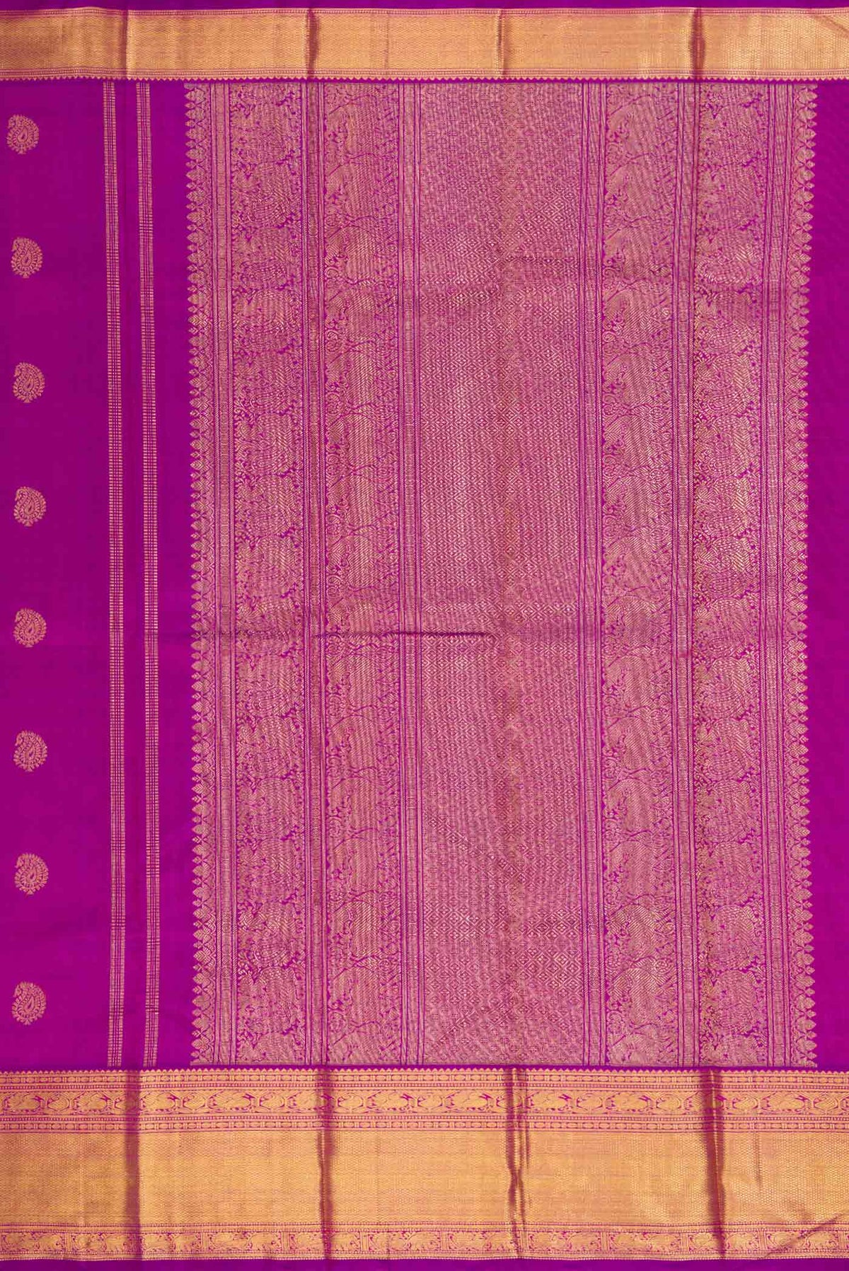 Close up image of the pallu of Pure Silk Pure Zari Purple Dual Tone Kanjivaram Saree with Zari Butta on the body and Zari Border. 