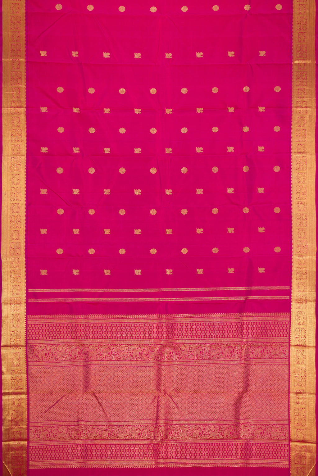 Flat view of Pure Silk Pure Zari Magenta Dual Tone Kanchipuram Saree with Zari Butta on the body and Zari Border. 