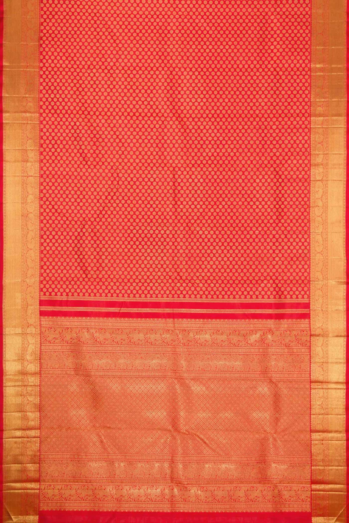 Flat view of Pure Silk Pure Zari Red Dual Tone Kanchipuram Saree with Zari Brocade on the body and Zari Border