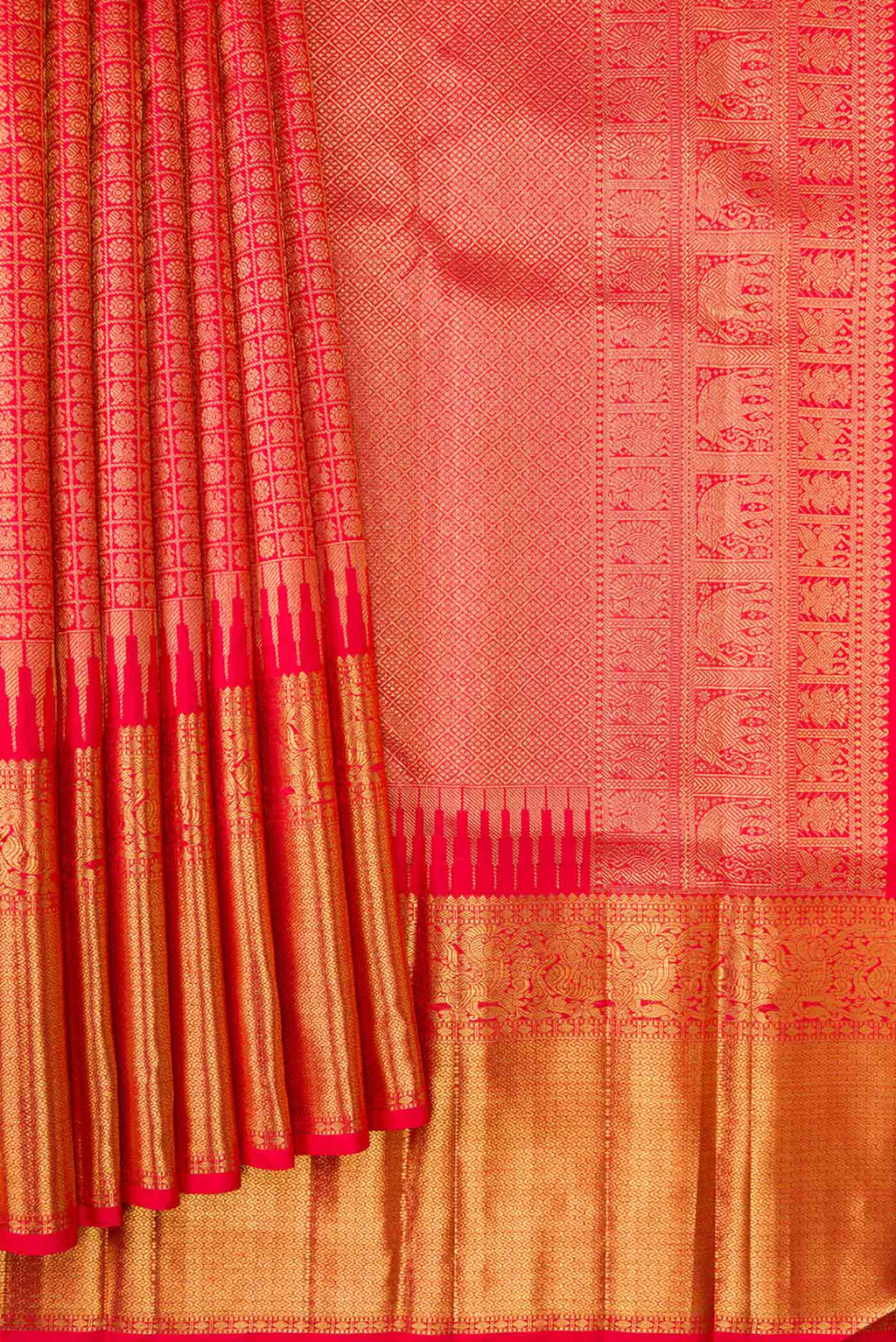Pleats and pallu of Pure Silk Pure Zari Red Dual Tone Kanchipuram Saree with Zari Brocade on the body and Zari Border