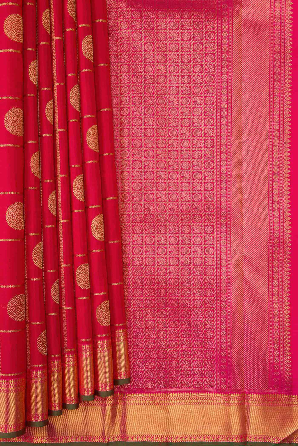 Pleats and pallu of Pure Silk Pure Zari Red Dual Tone Kanjivaram Saree with Checked design on the body and Zari Border. 