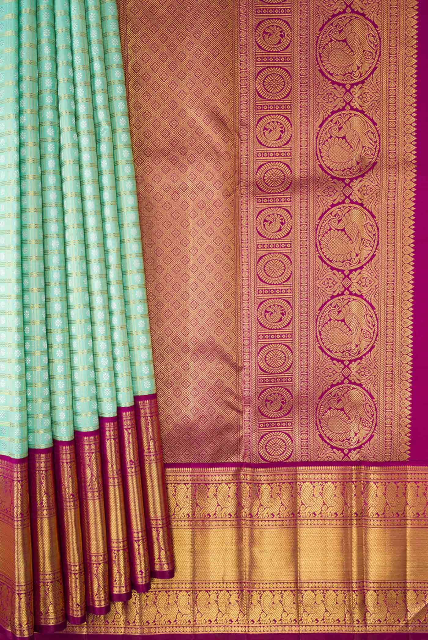 Pleats and pallu of Pure Silk Pure Zari Sea Green Dual Tone Kanchipuram Saree with Zari Brocade on the body and Zari Border