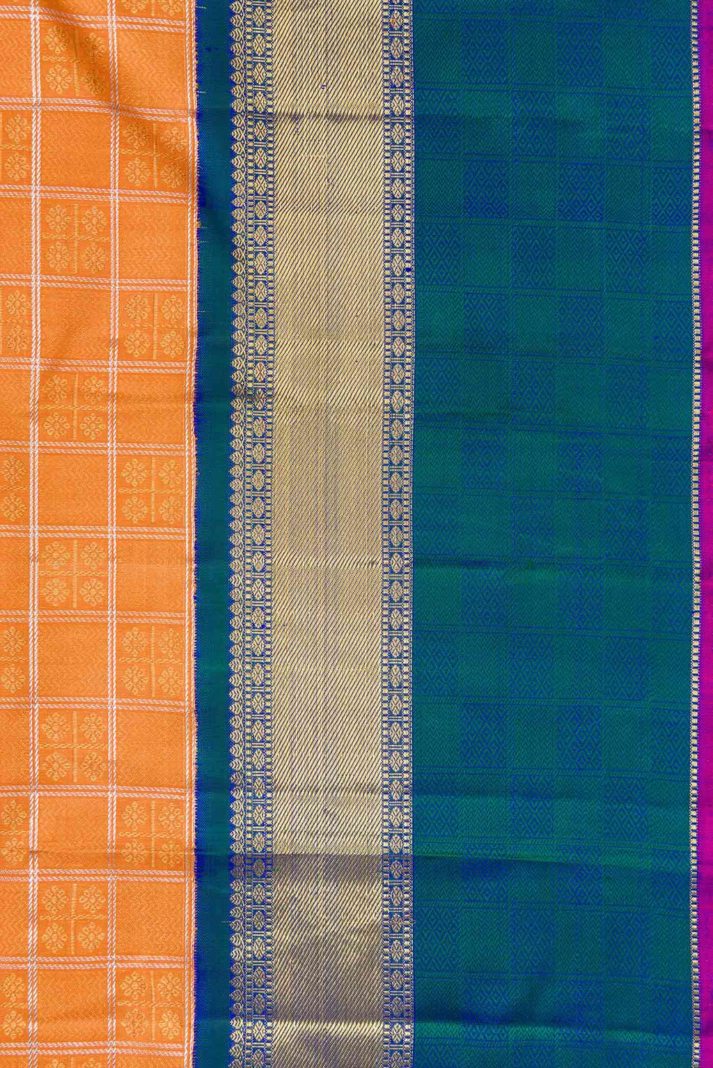 Border image of Pure Silk Pure Zari Orange Dual Tone Kanchipuram Saree with Zari Brocade on the body and Zari Border