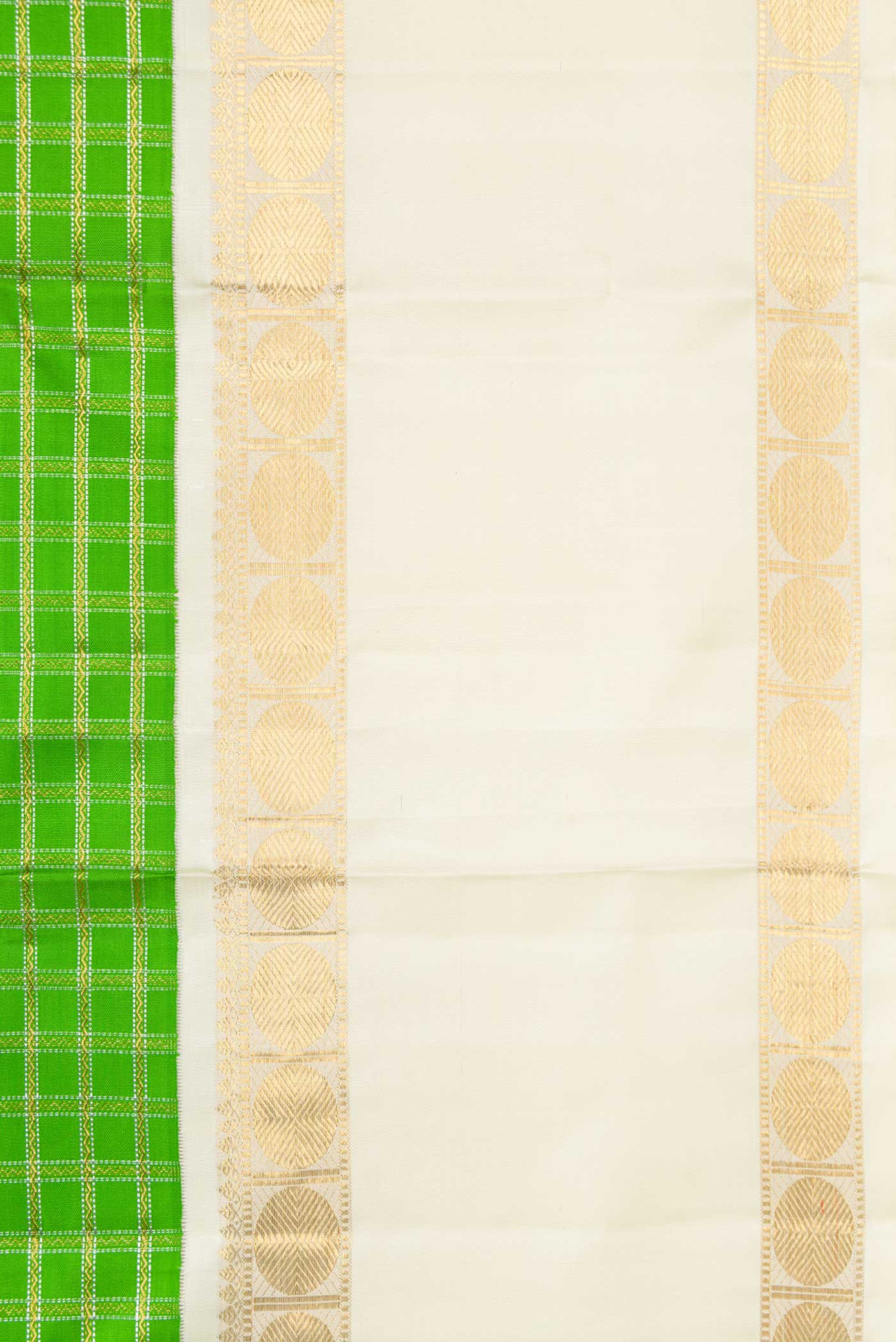 Border image of Pure Silk Pure Zari Parrot Green Dual Tone Kanchipuram Saree with Checked design on the body and Zari Border