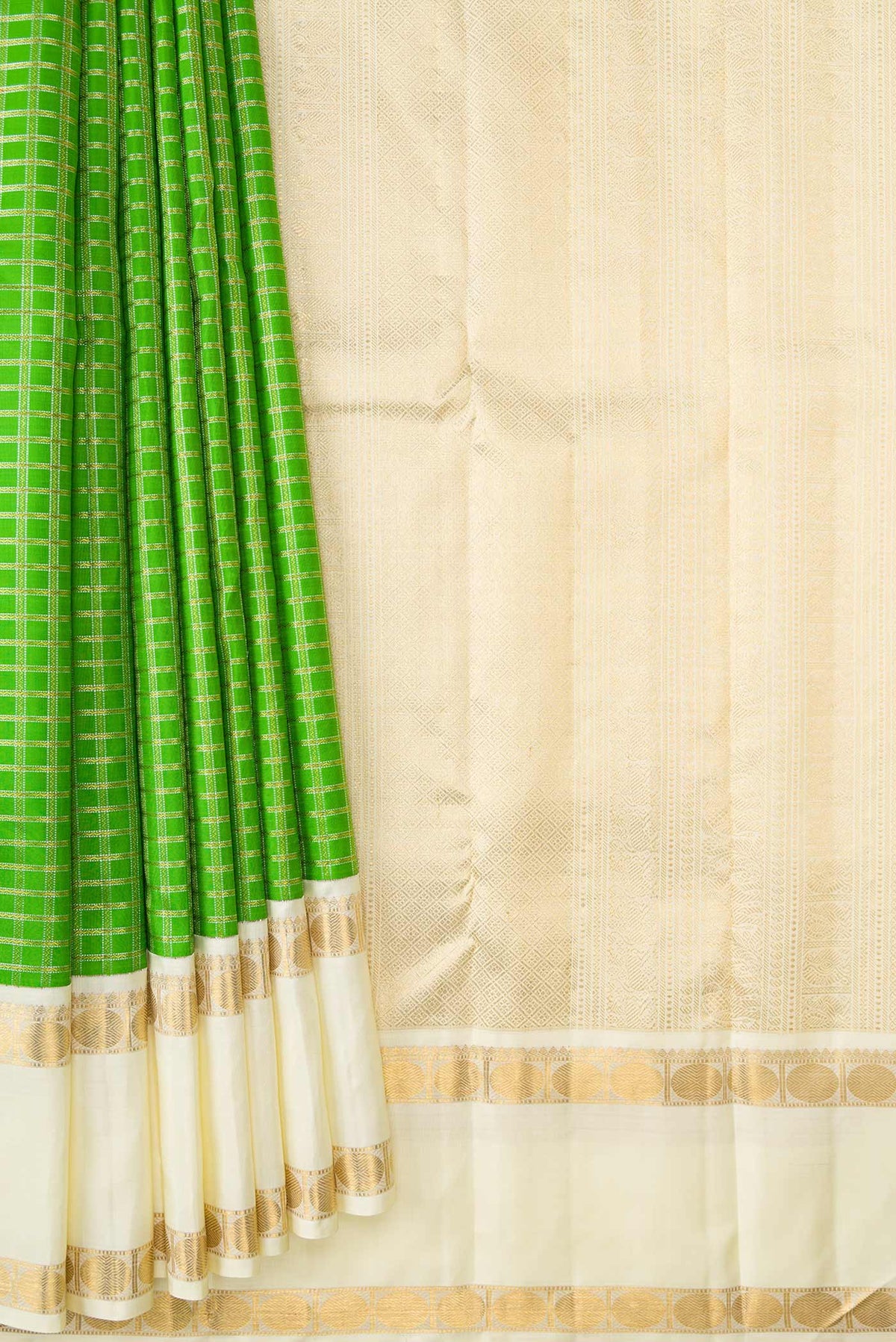Pleats and pallu of Pure Silk Pure Zari Parrot Green Dual Tone Kanchipuram Saree with Checked design on the body and Zari Border