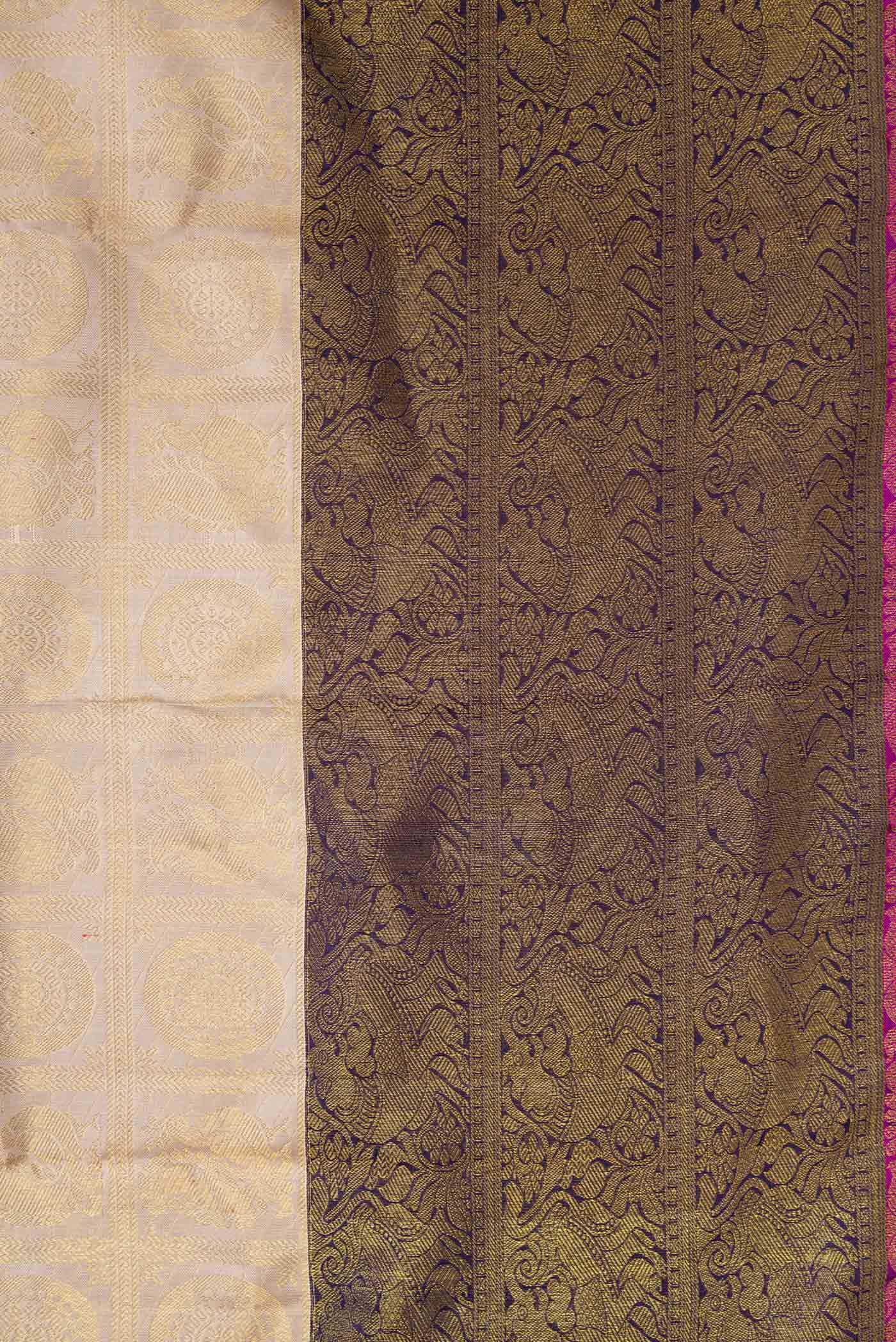 Border image of Pure Silk Pure Zari Beige Dual Tone Kanchipuram Saree with Zari Brocade on the body and Zari Border
