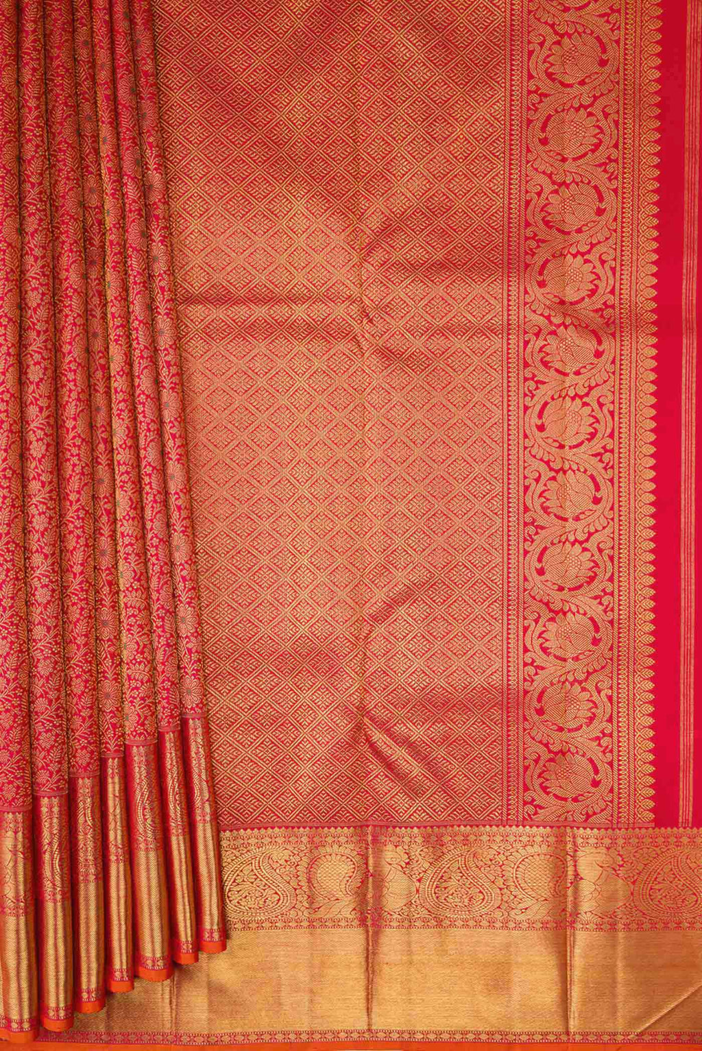Pleats and pallu of Pure Silk Pure Zari Red Dual Tone Kanchipuram Saree with Zari Brocade on the body and Zari Border