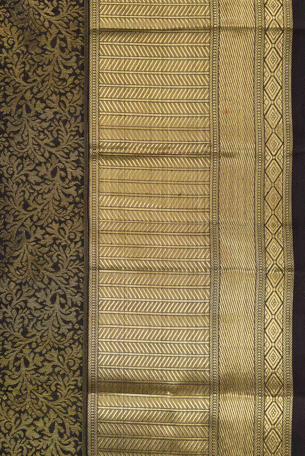 Border image of Pure Silk Pure Zari Black Dual Tone Kanjivaram Tissue Saree with Zari Brocade on the body and Zari Border. 