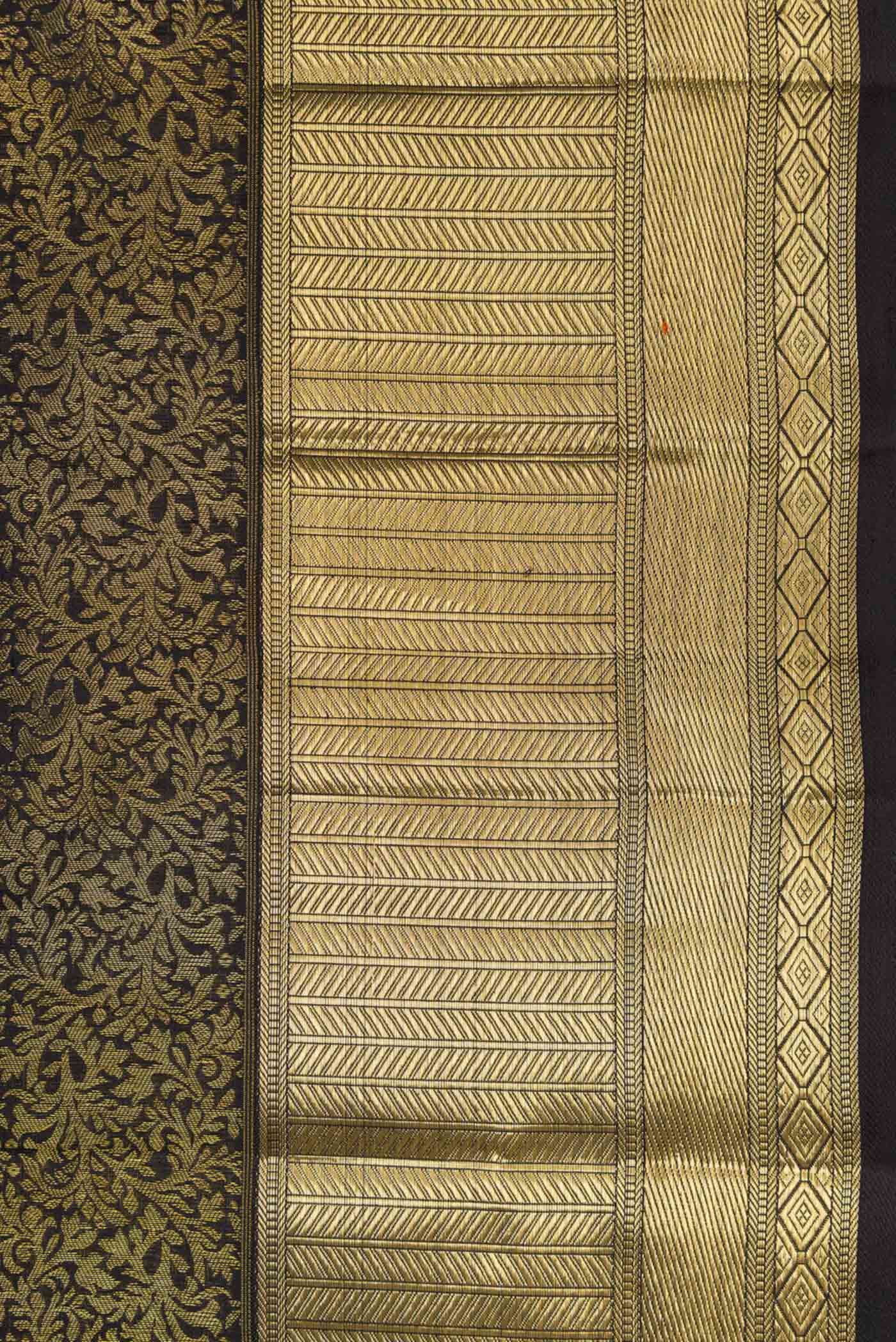 Border image of Pure Silk Pure Zari Black Dual Tone Kanjivaram Tissue Saree with Zari Brocade on the body and Zari Border. 