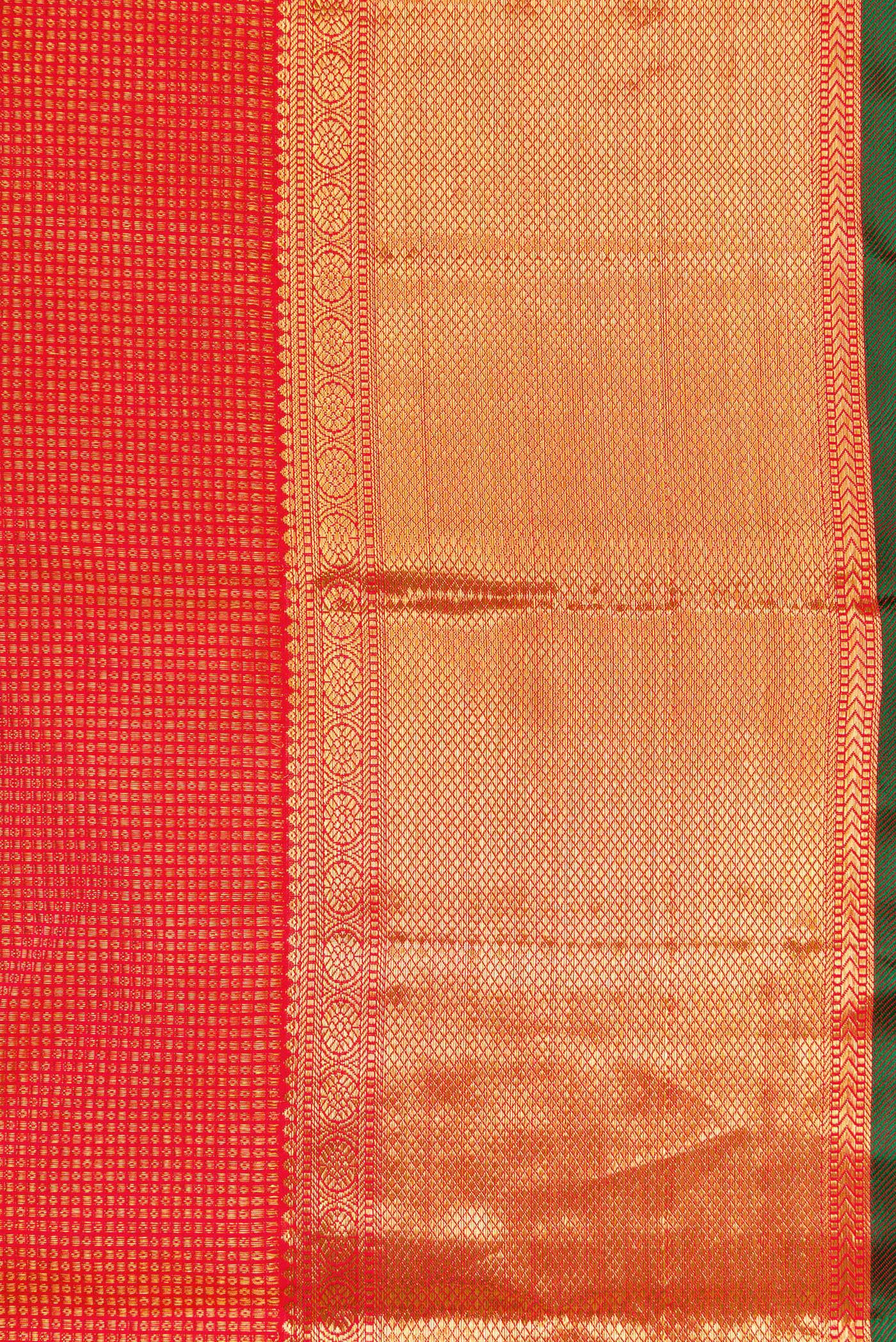 Border image of Dark Pink Dual Tone Kanchipuram Silk Saree with Zari Brocade on the body and Zari Border. 