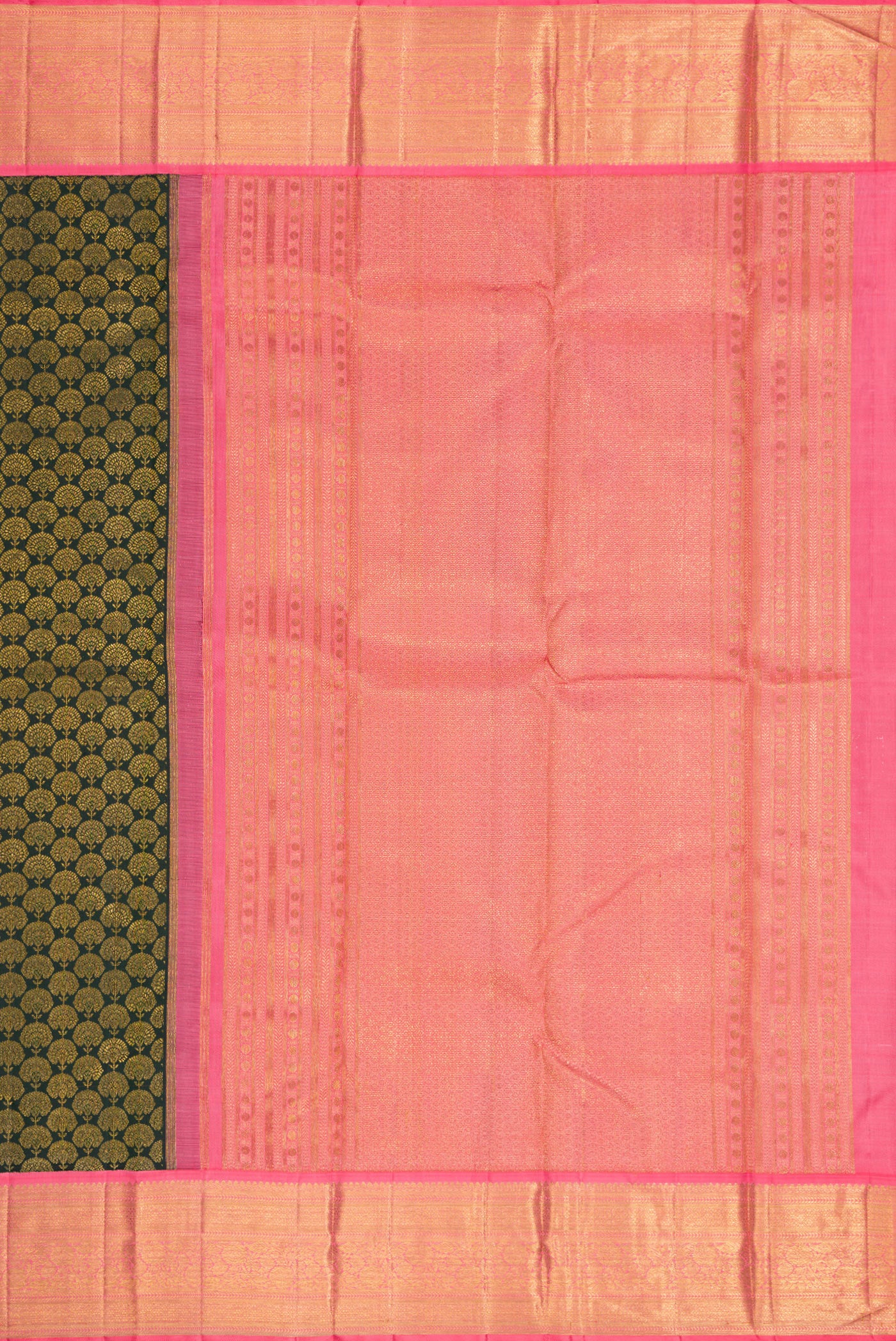 Close up image of the pallu of Bottle Green Dual Tone Kanjivaram Silk Saree with Zari Brocade on the body and Zari Border. 