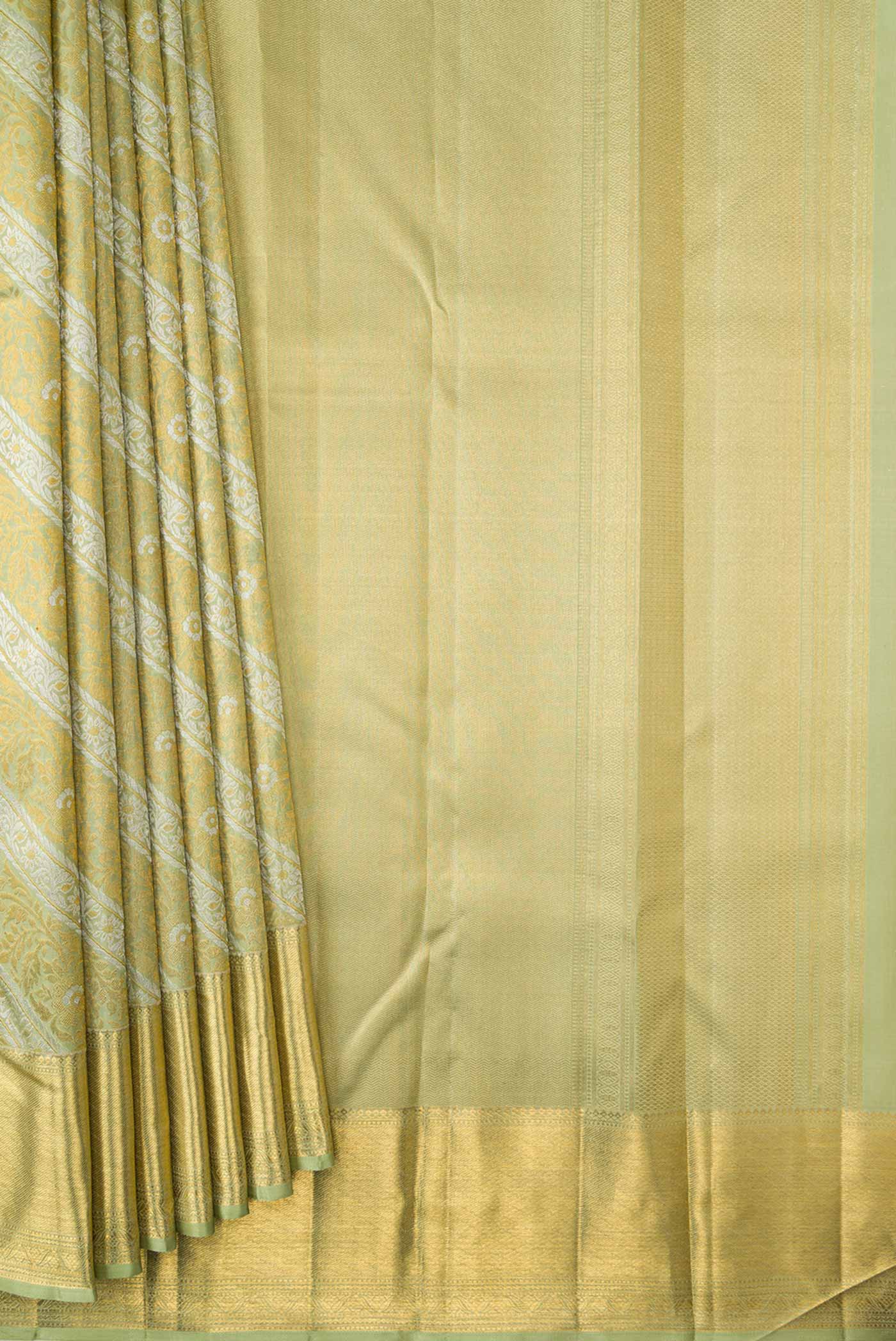 pleats pallu
