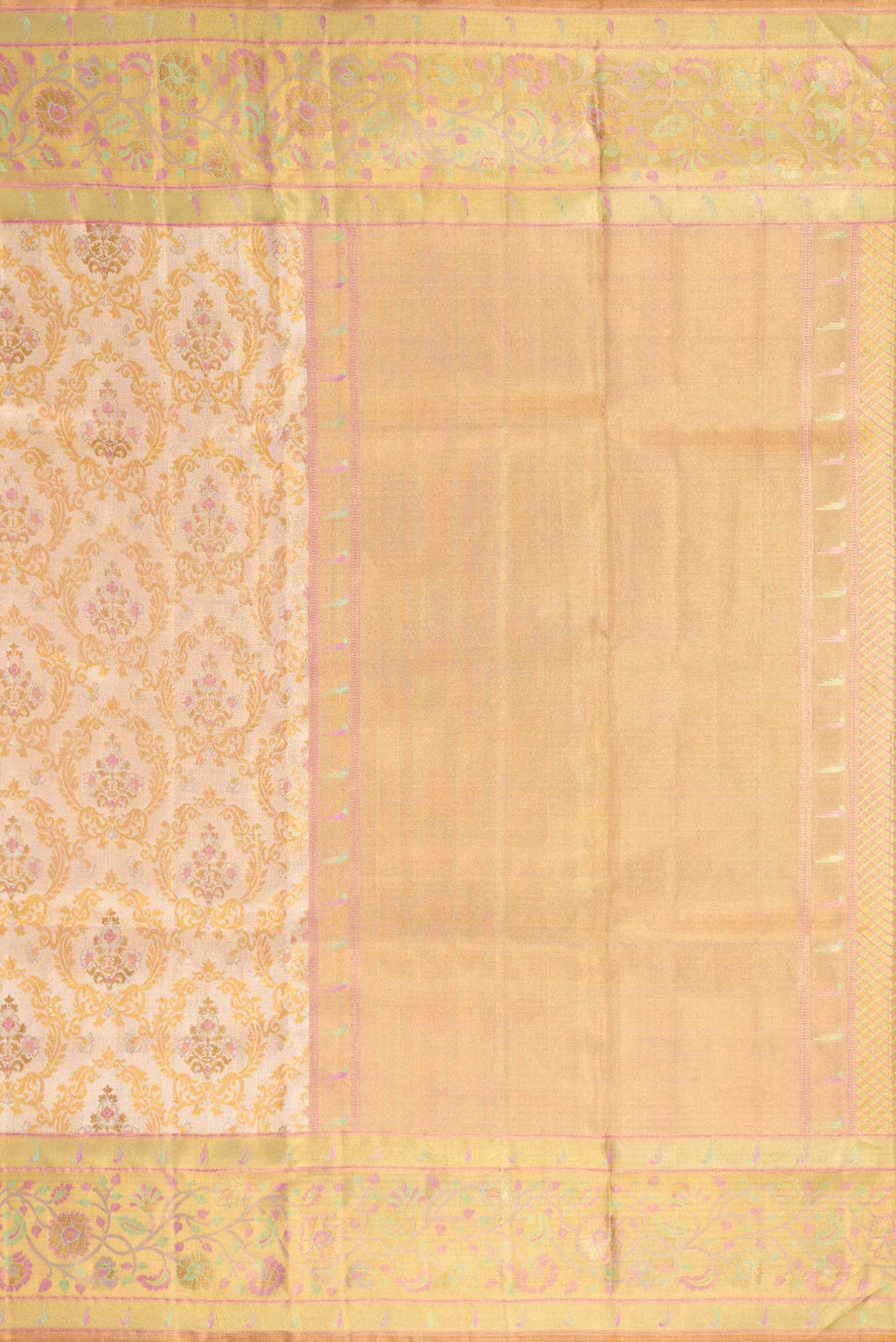 Close up image of the pallu of Gold Dual Tone Kanjivaram Tissue Silk Saree with Zari Brocade on the body and Zari Border. 