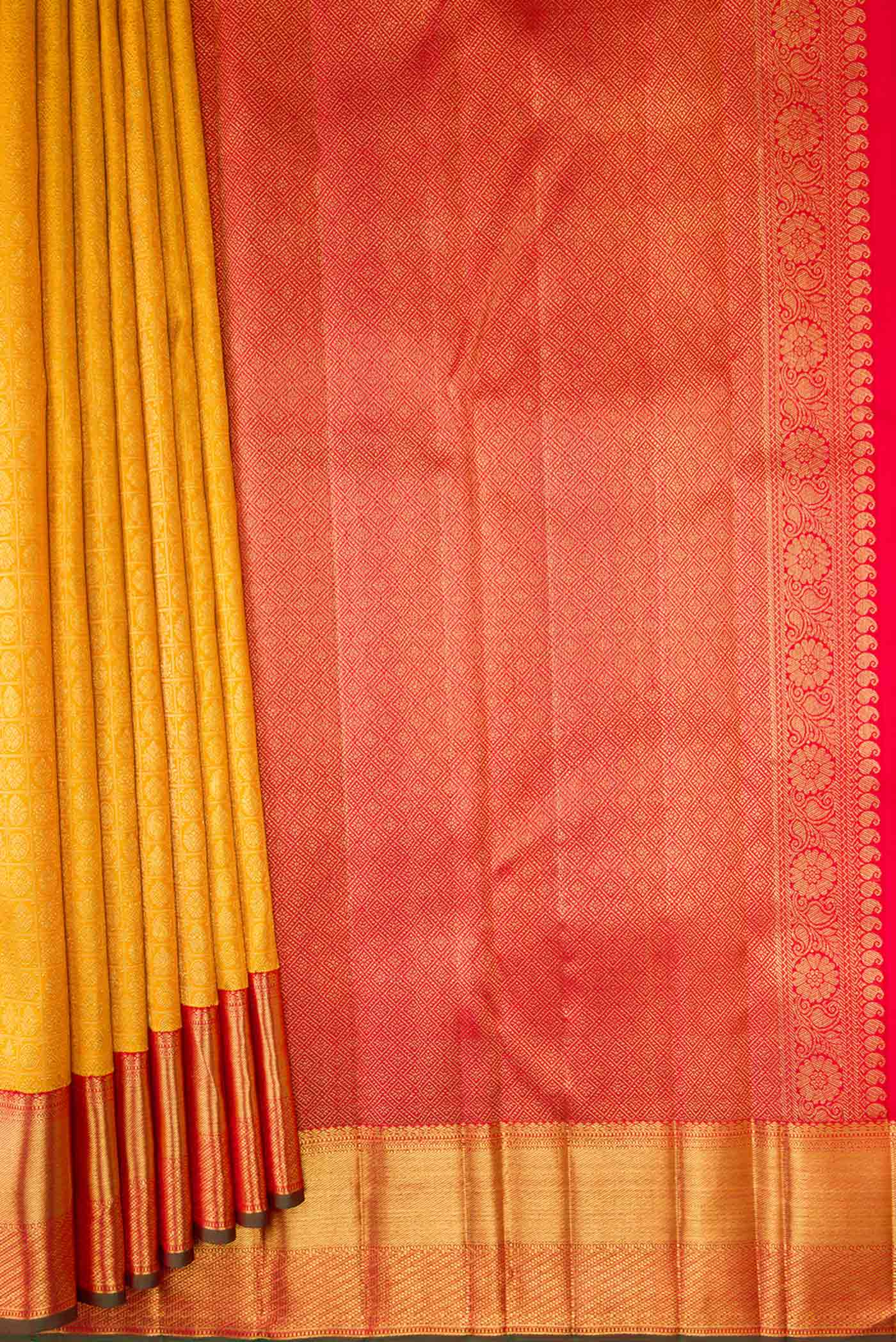 Pleats and pallu of Pure Silk Pure Zari Mustard Dual Tone Kanchipuram Saree with Zari Brocade on the body and Zari Border