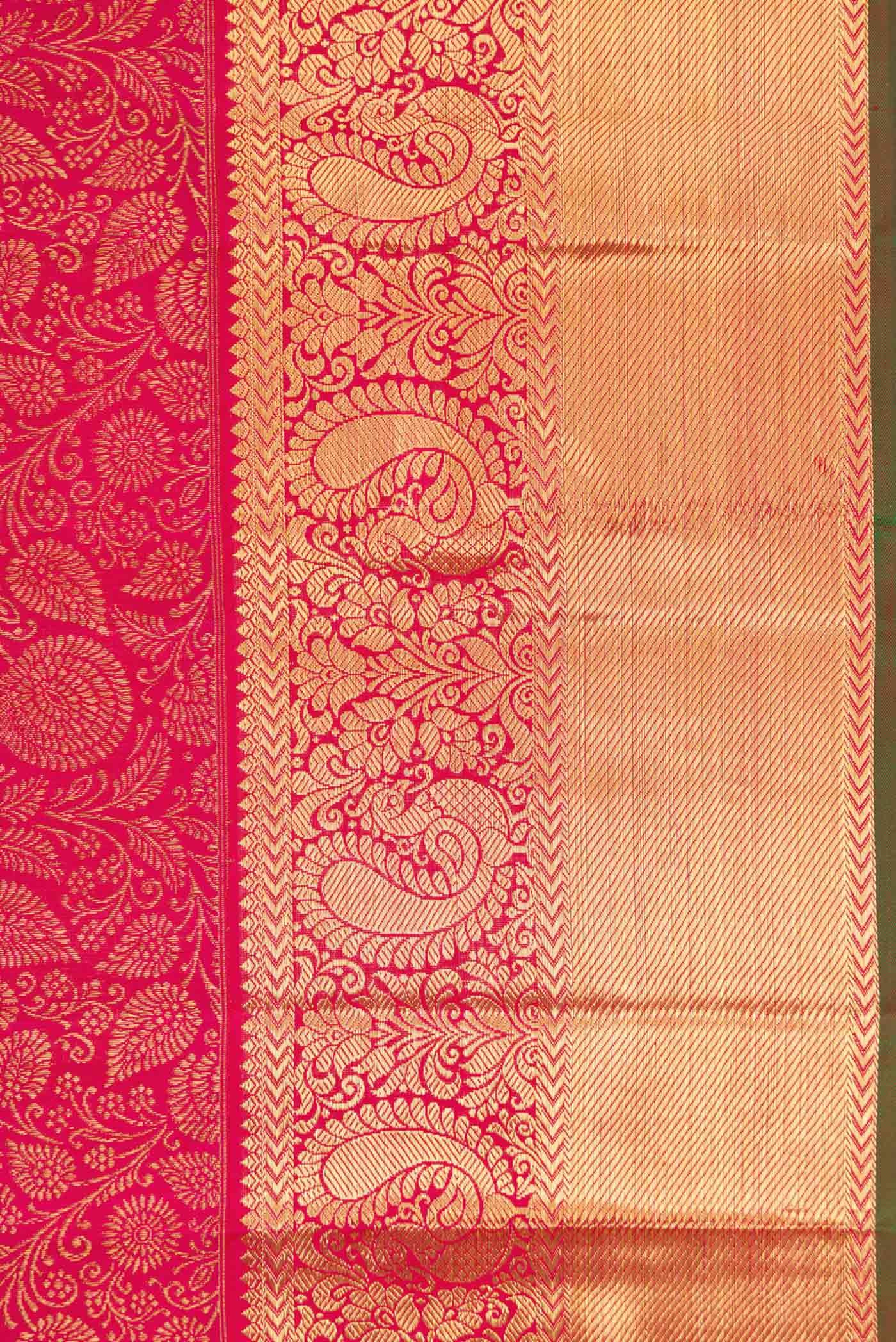 Border image of Pure Silk Pure Zari Dark Pink Dual Tone Kanchipuram Saree with Zari Brocade on the body and Zari Border