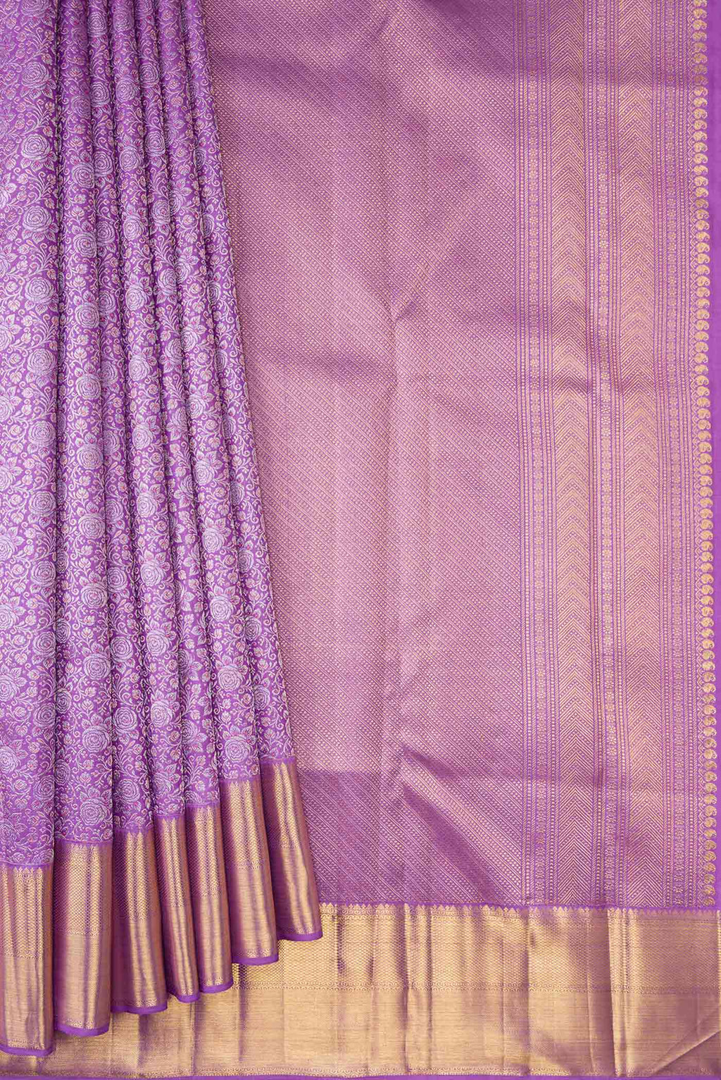 Pleats and pallu of Pure Silk Pure Zari Lavender Dual Tone Kanchipuram Saree with Zari Brocade on the body and Zari Border