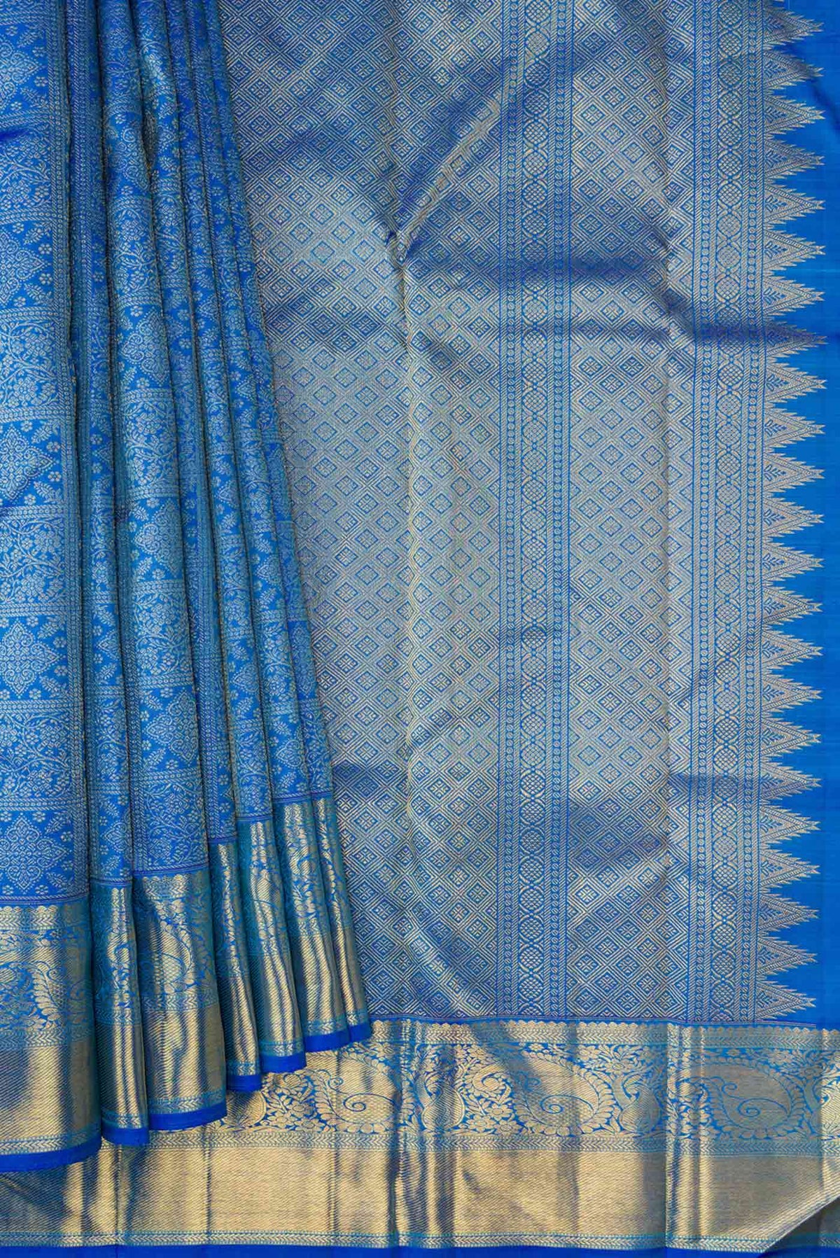 Pleats and pallu of Pure Silk Pure Zari Peacock Blue Dual Tone Kanchipuram Saree with Zari Brocade on the body and Zari Border