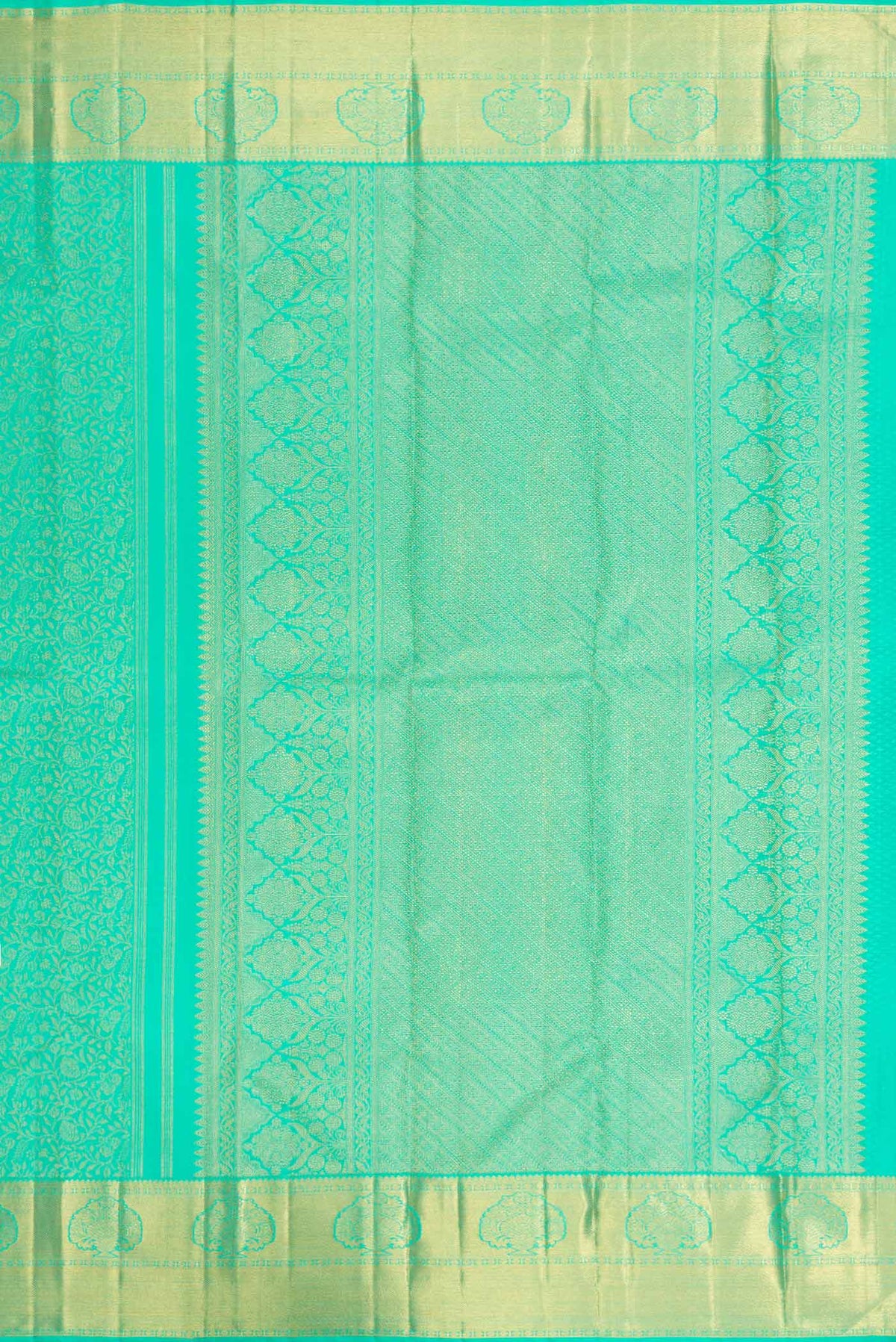 Close up image of the pallu of Pure Silk Pure Zari Sea Green Dual Tone Kanchipuram Saree with Zari Brocade on the body and Zari Border