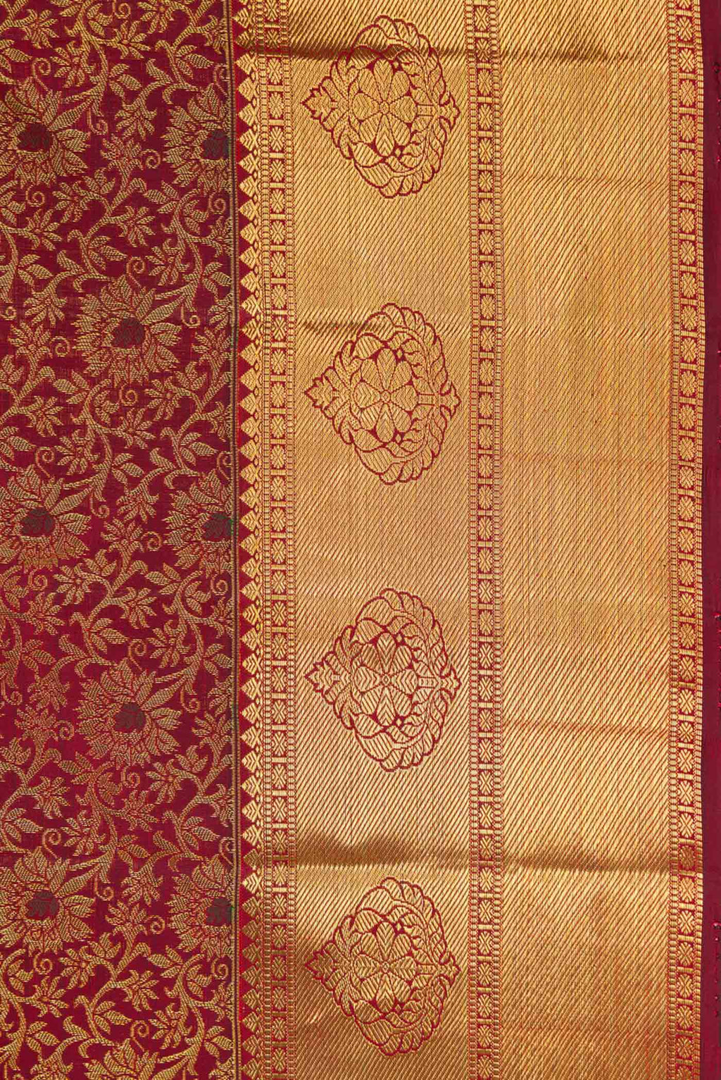 Border image of Pure Silk Pure Zari Maroon Dual Tone Kanchipuram Saree with Zari Brocade on the body and Zari Border