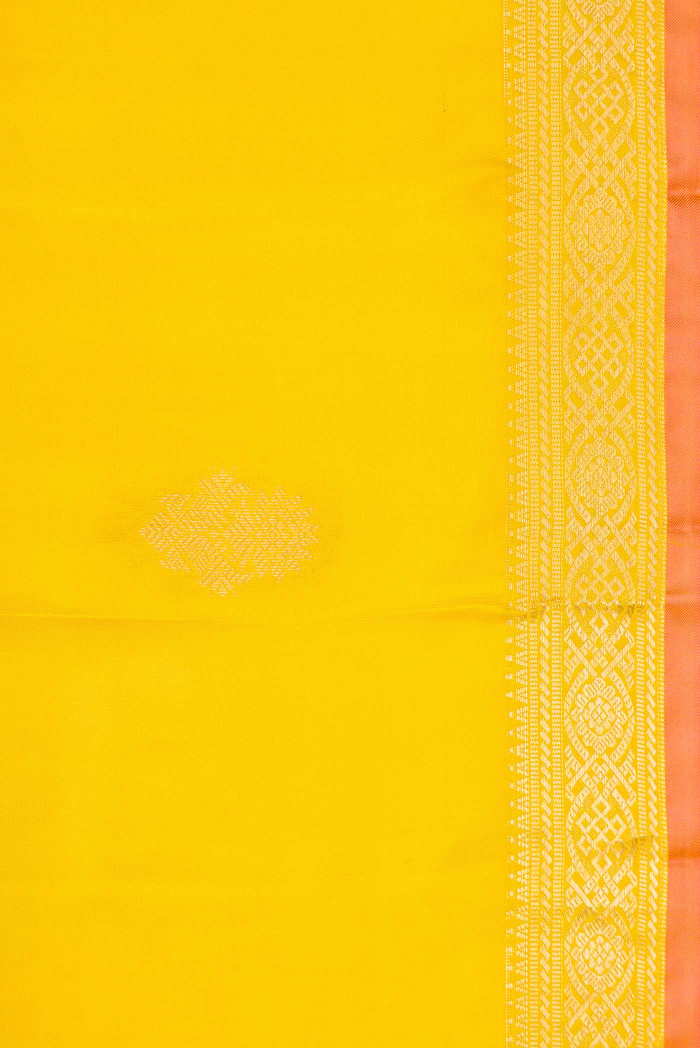 Border image of Yellow Dual Tone Kanchipuram Silk Saree with Zari Butta on the body and Zari Border