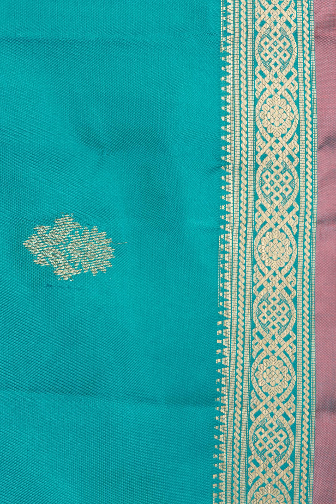 Border image of Green Dual Tone Kanjivaram Silk Saree with Zari Butta on the body and Zari Border. 