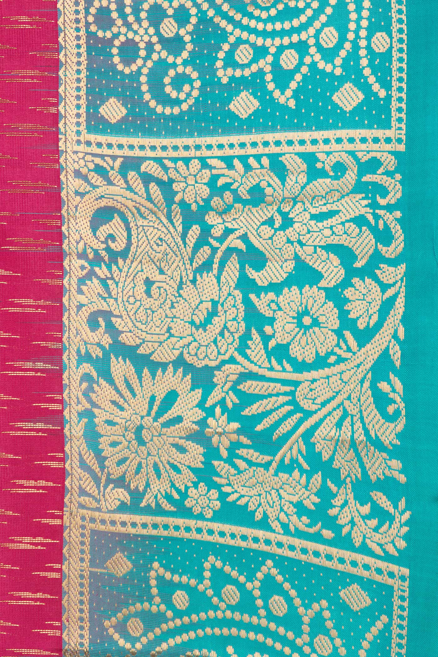 Border image of Pink Dual Tone Kanchipuram Silk Saree with Zari Butta on the body and Zari Border. 