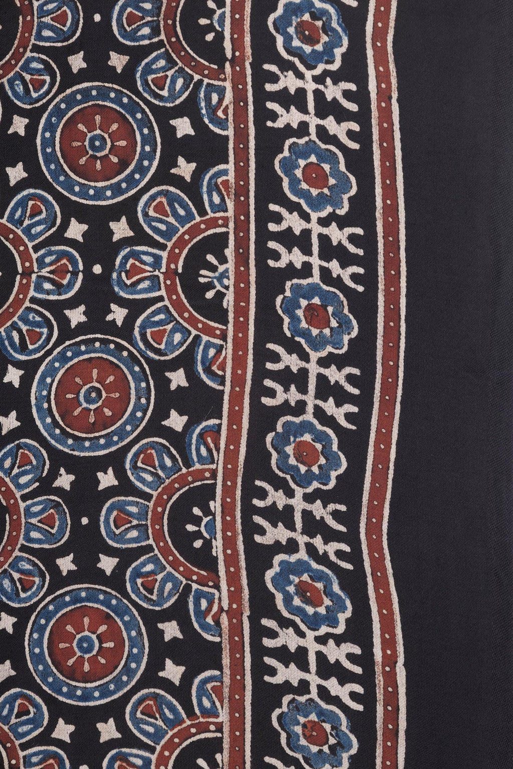 Border image of Black Dual Tone Crepe Saree with Ajrakh Print on the body and Printed Border. 