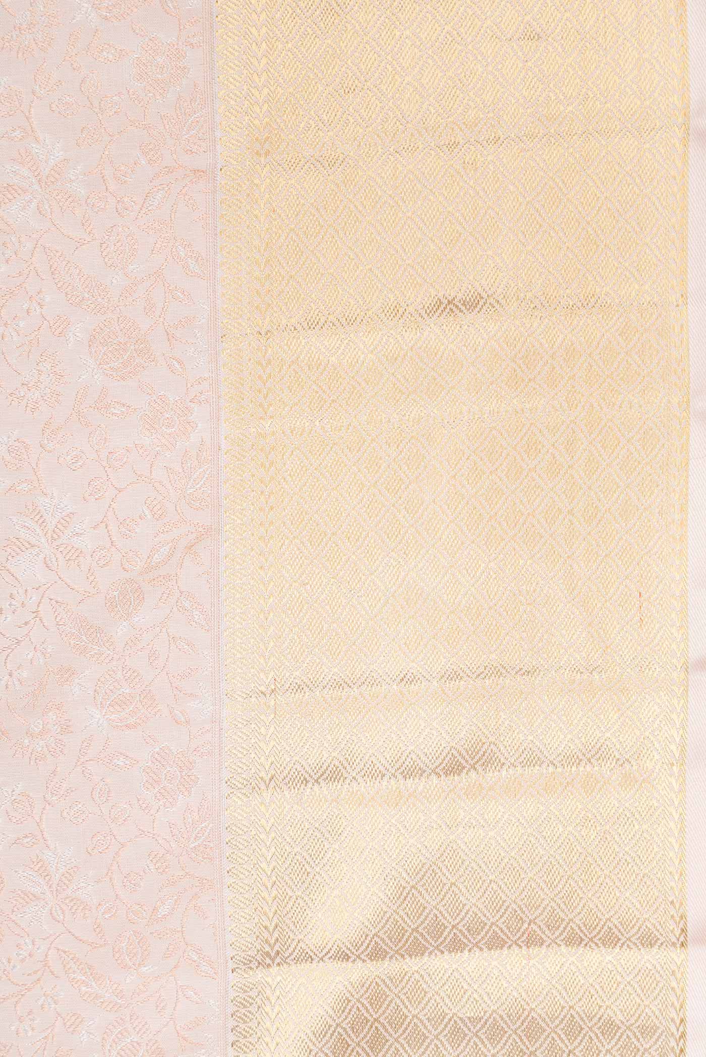 Border image of Pure Silk Pure Zari Rose pink Kanchipuram Saree with Zari Brocade on the body and Zari Border