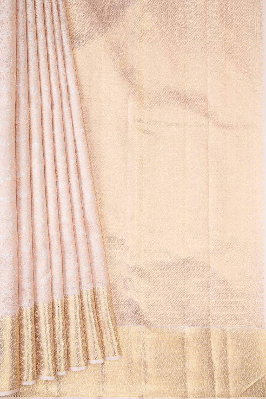 Pleats and pallu of Pure Silk Pure Zari Rose pink Kanchipuram Saree with Zari Brocade on the body and Zari Border