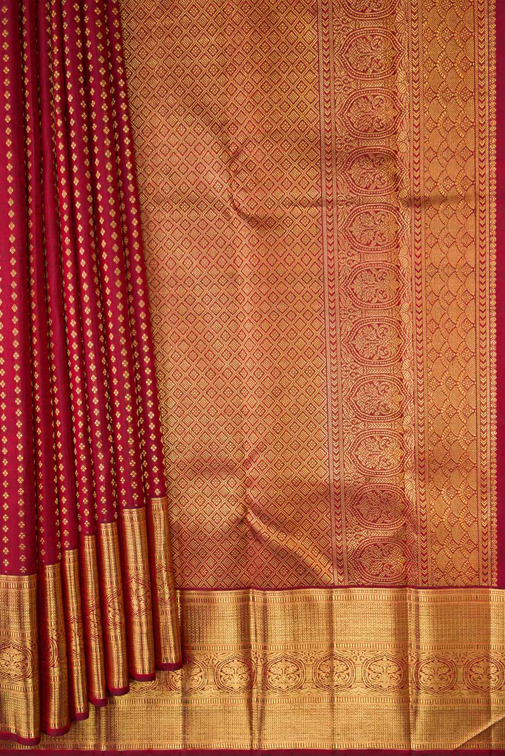 Pleats and pallu of Pure Silk Pure Zari Maroon Dual Tone Kanchipuram Saree with Zari Brocade on the body and Zari Border