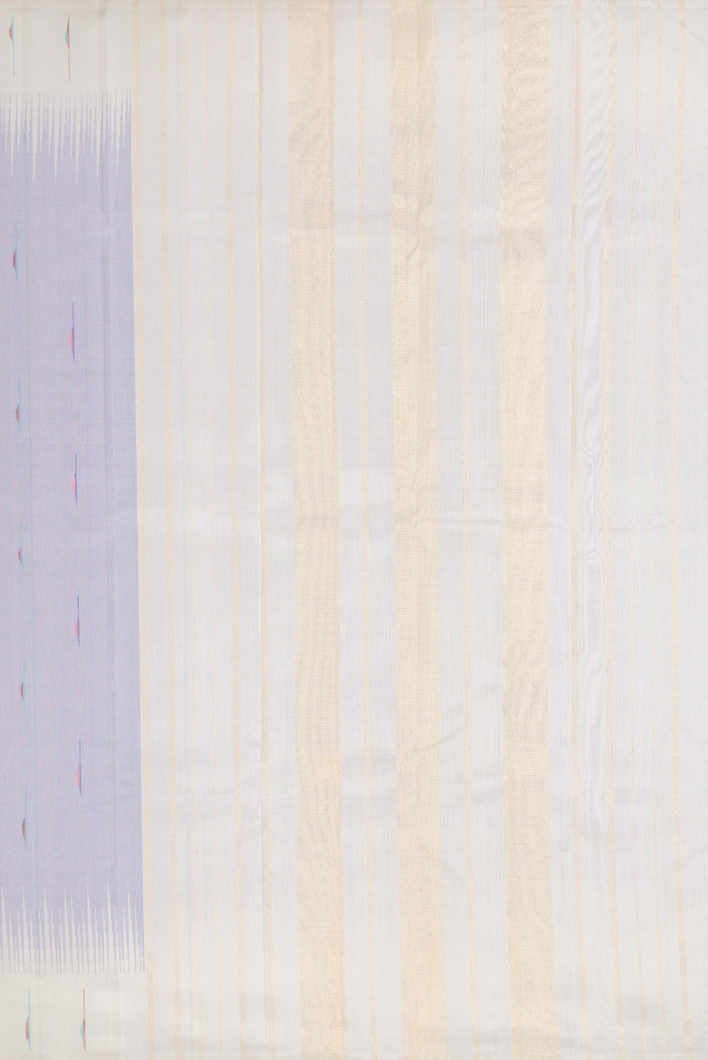 Close up image of the pallu of Pure Silk Pure Zari Lavender Dual Tone Kanjivaram Saree with Thread Butta on the body and Thread Border. 