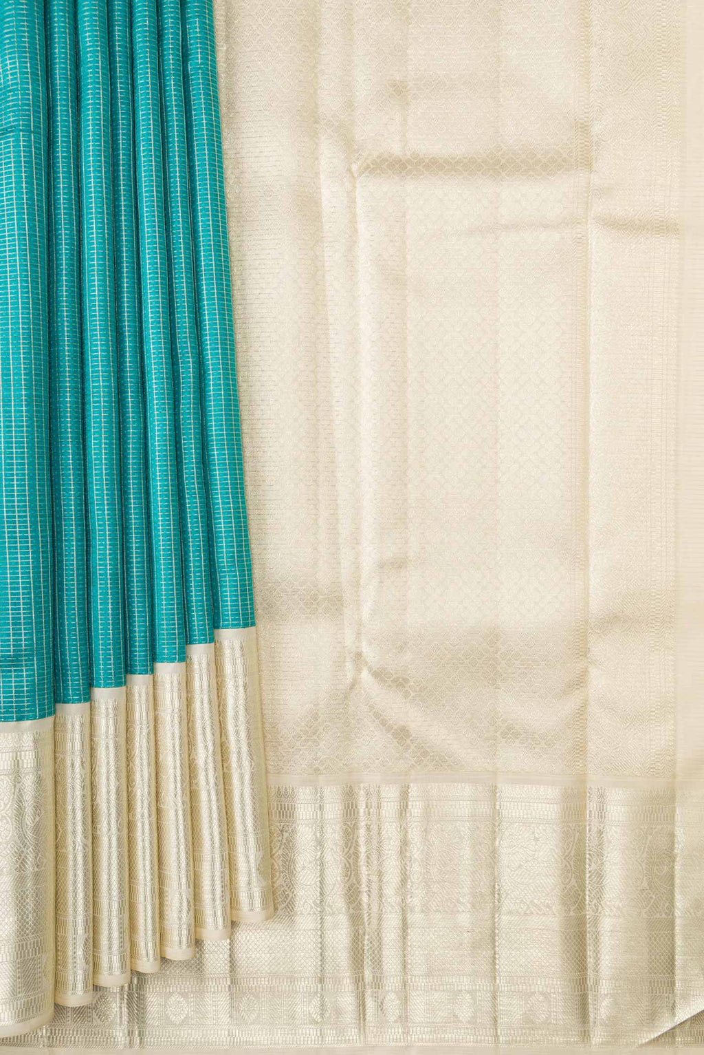 Pleats and pallu of Sky Blue Dual Tone Kanchipuram Silk Saree with Zari Brocade on the body and Zari Border. 