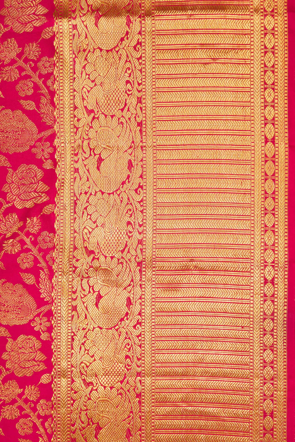 Border image of Maroon Dual Tone Kanchipuram Silk Saree with Zari Brocade on the body and Zari Border. 
