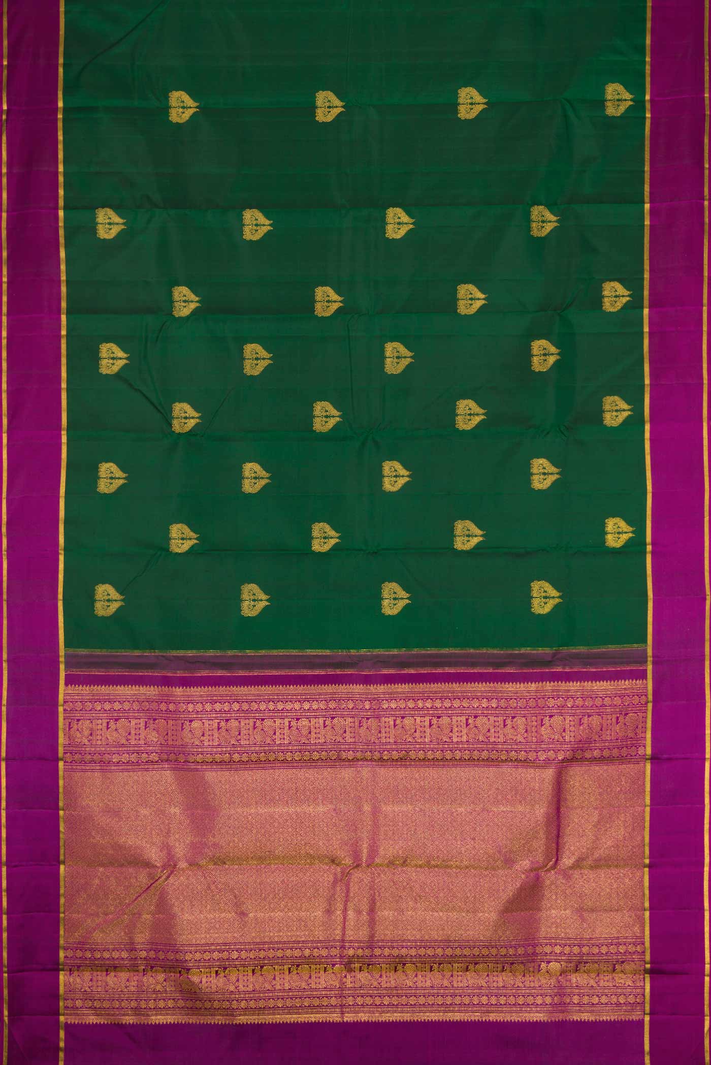 Flat view of Green Dual Tone Kanchipuram Silk Saree with Zari Butta on the body and Zari Border