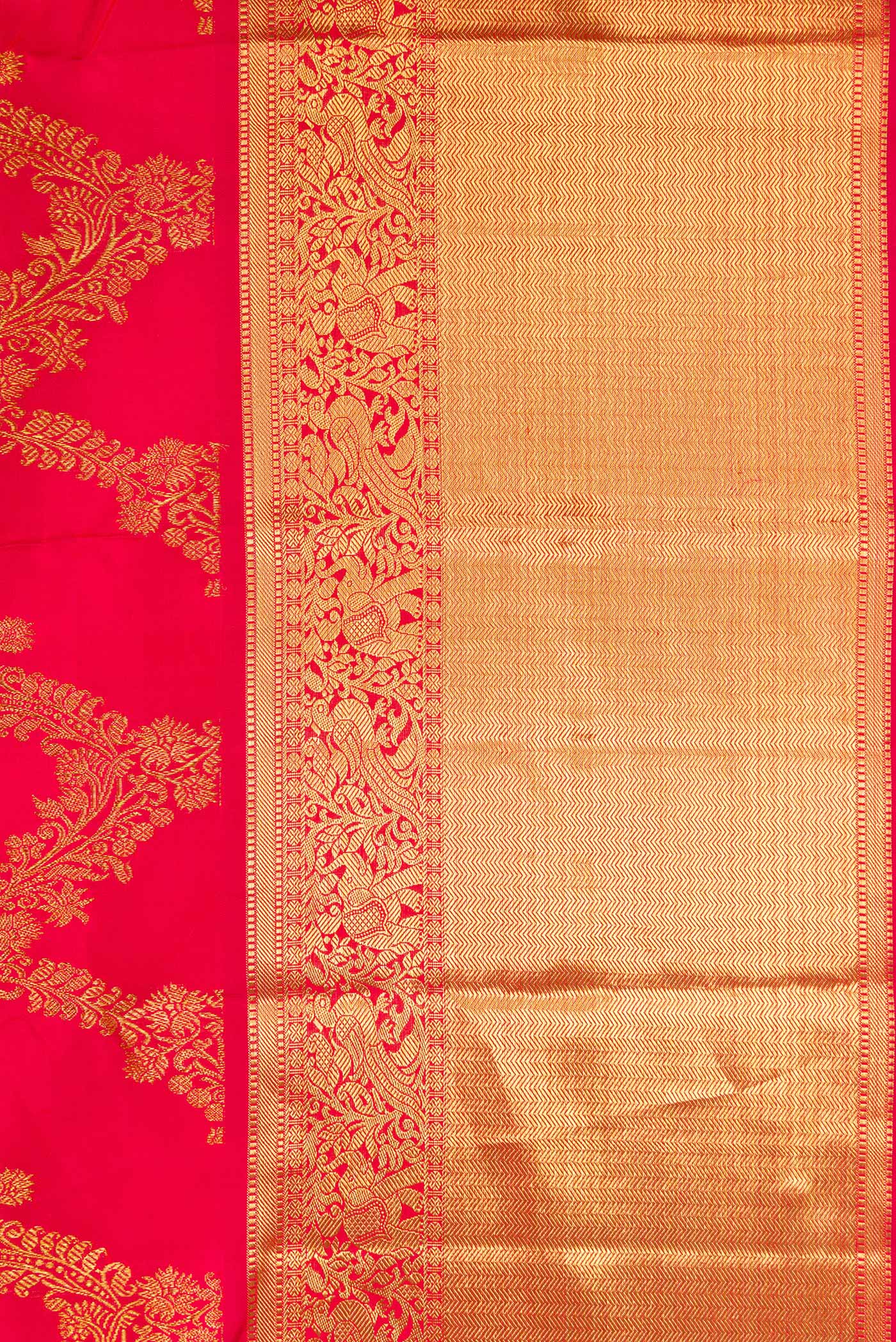 Border image of Dark Pink Dual Tone Kanjivaram Silk Saree with Zari Butta on the body and Zari Border. 