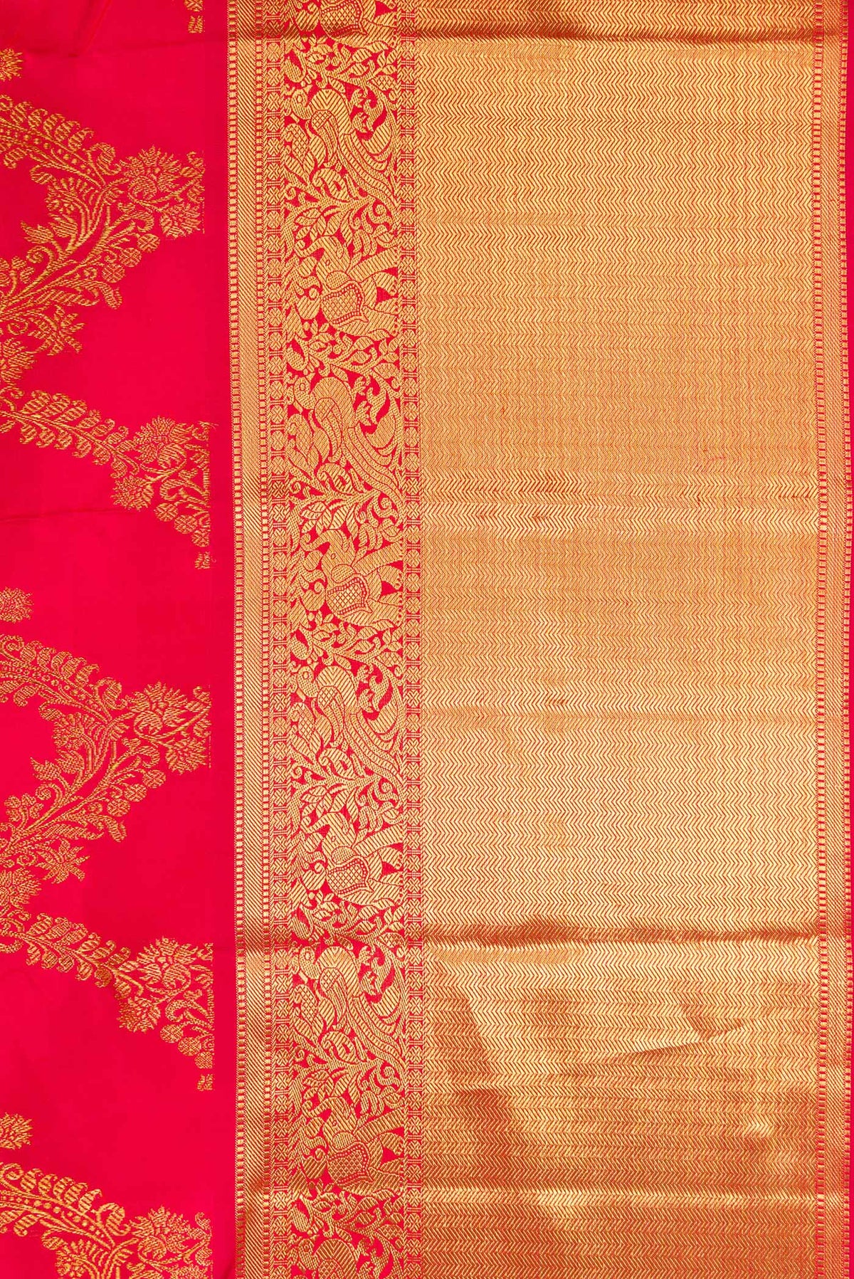 Border image of Dark Pink Dual Tone Kanjivaram Silk Saree with Zari Butta on the body and Zari Border. 
