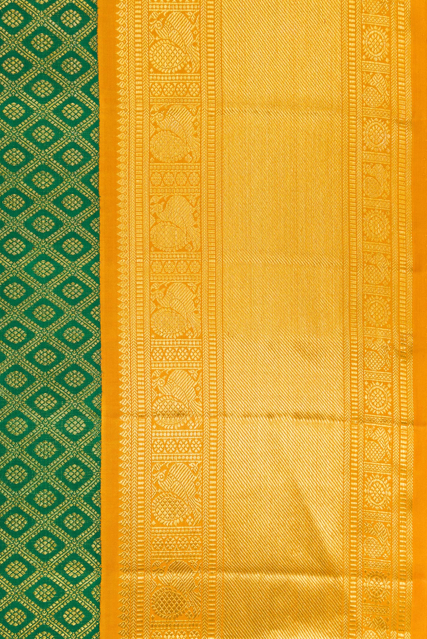 Border image of Green Dual Tone Kanchipuram Silk Saree with Zari Brocade on the body and Zari Border. 