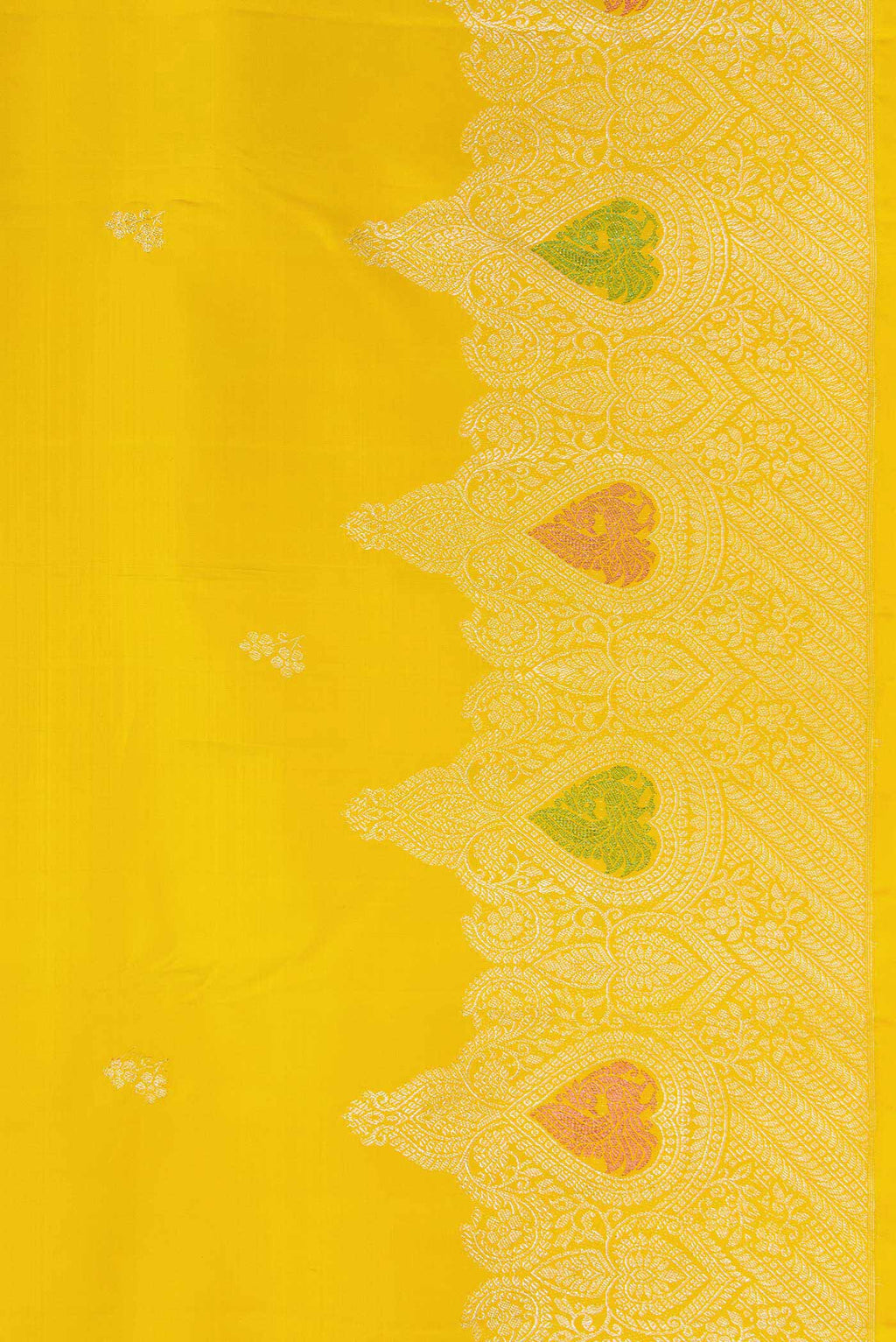 Border image of Pure Silk Pure Zari Yellow Dual Tone Kanchipuram Saree with Zari Butta on the body and Fancy Border. 