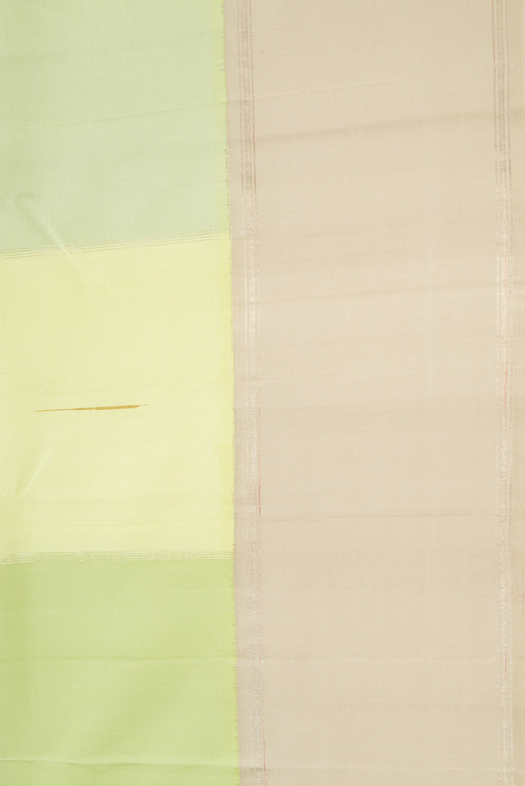 Border image of Light Green and Sea Green Color Kanchipuram Silk Saree with Checked design on the body and Zari Border. 