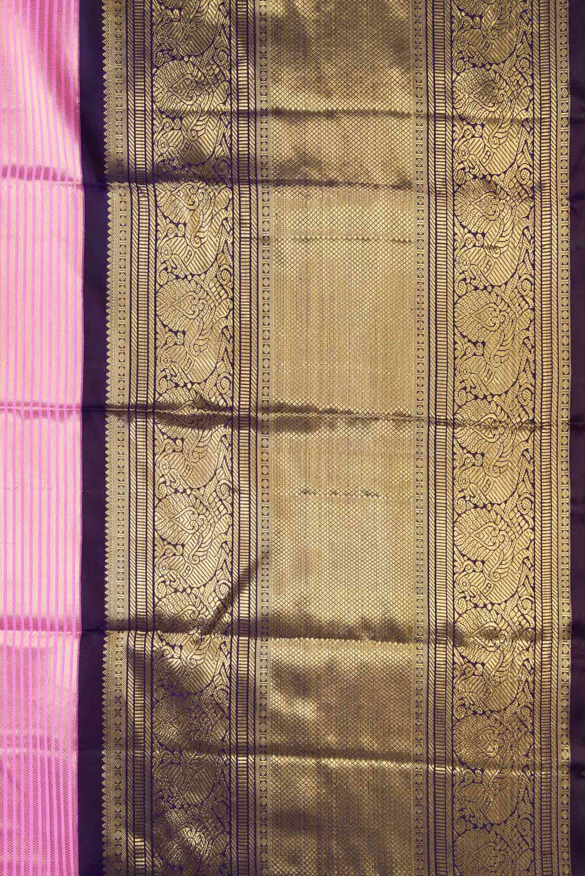 Border image of Pure Silk Pure Zari Pink Dual Tone Kanchipuram Saree with Zari Brocade on the body and Zari Border
