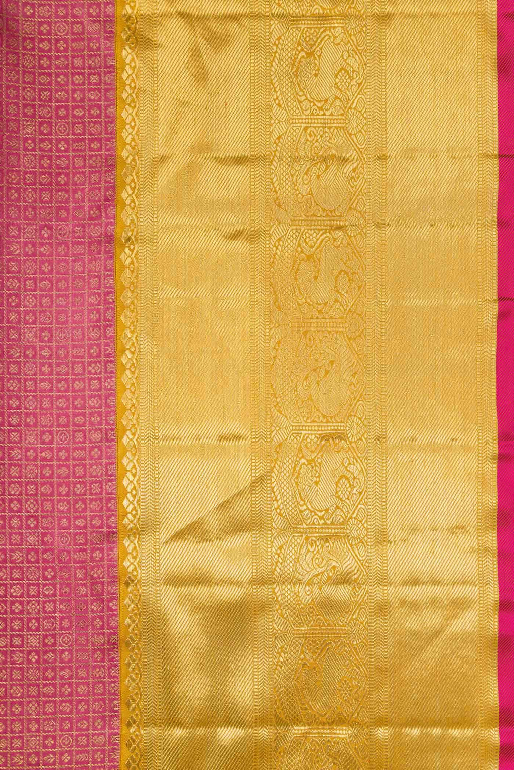 Border image of Pure Silk Pure Zari Pink Dual Tone Kanchipuram Saree with Zari Brocade on the body and Zari Border