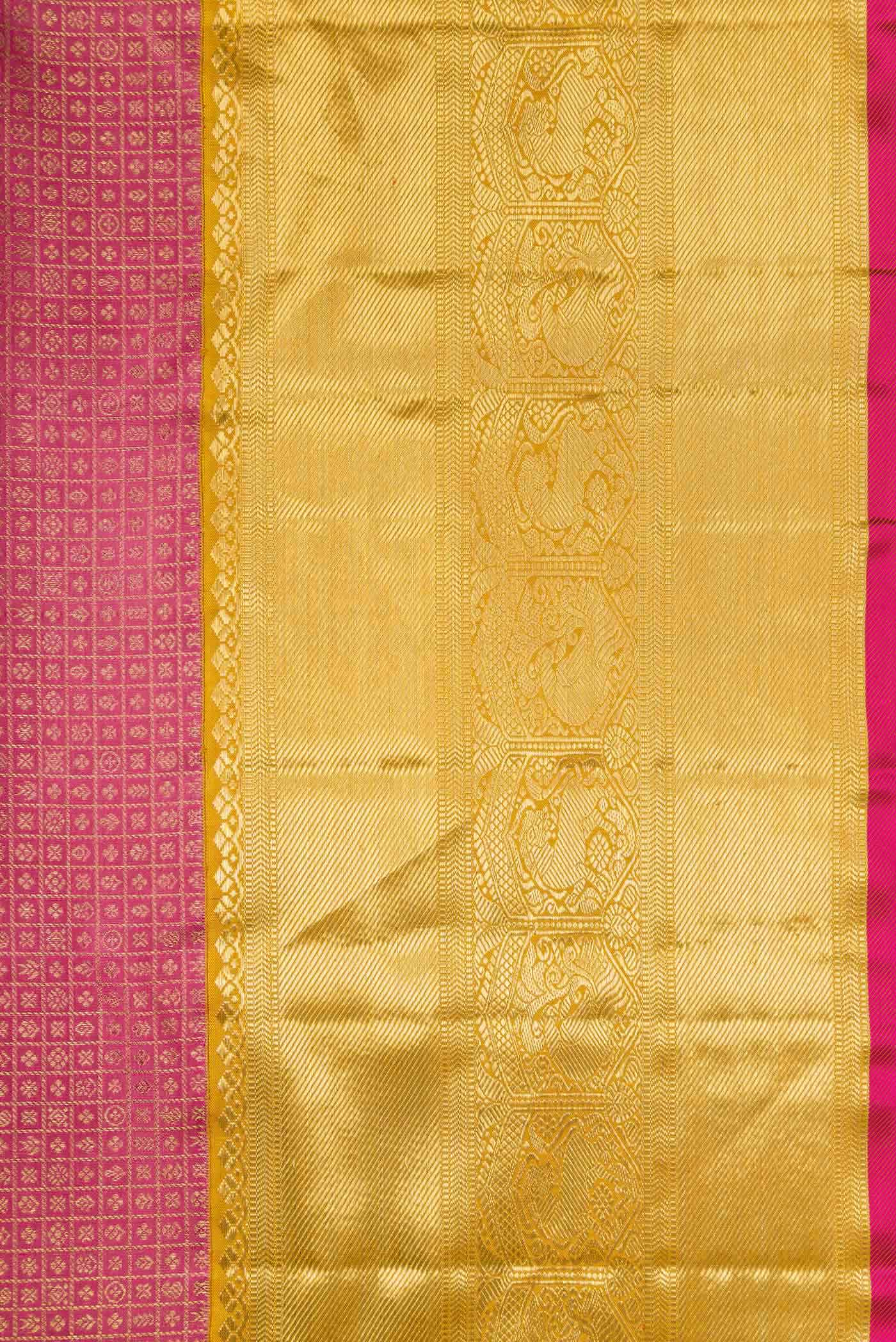 Border image of Pure Silk Pure Zari Pink Dual Tone Kanchipuram Saree with Zari Brocade on the body and Zari Border