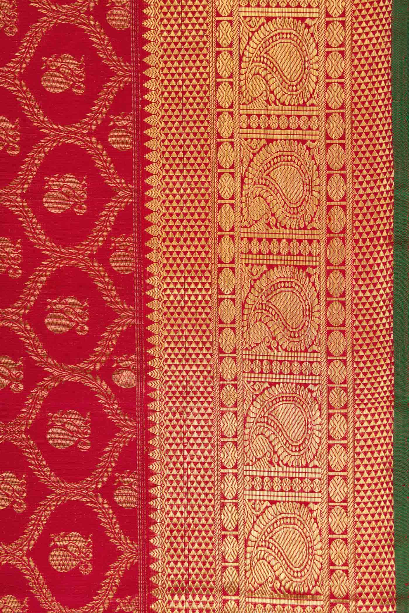 Border image of Pure Silk Pure Zari Red Dual Tone Kanchipuram Saree with Zari Brocade on the body and Zari Border