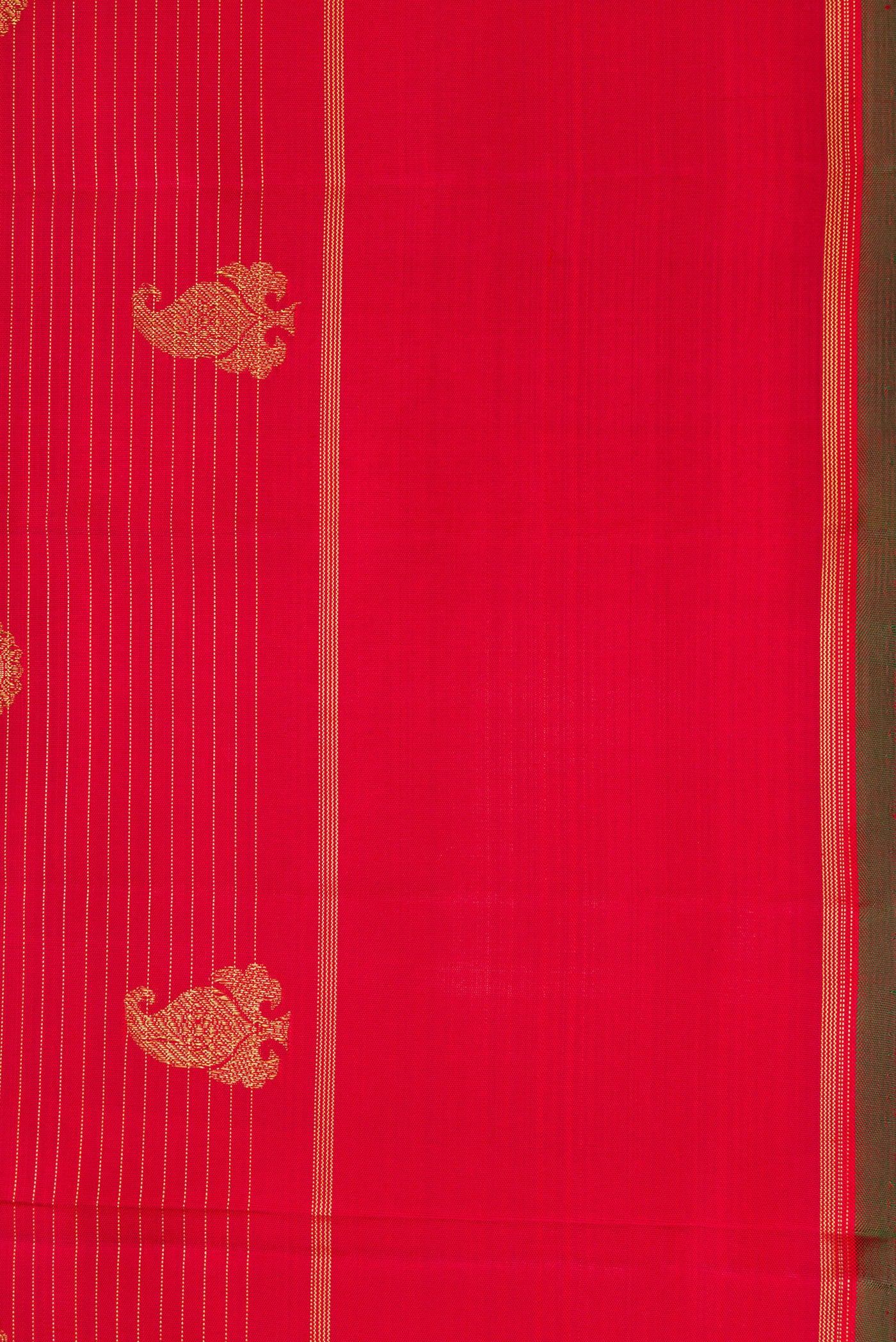 Border image of Pure Silk Pure Zari Red Dual Tone Kanchipuram Saree with Zari Butta on the body and Zari Border. 