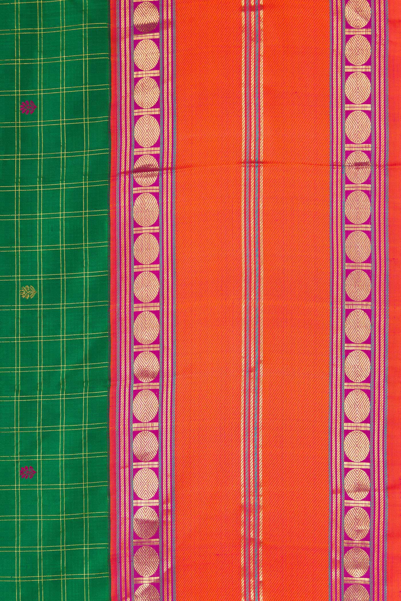 Border image of Pure Silk Pure Zari Green Dual Tone Kanjivaram Saree with Checked design on the body and Zari And Thread Border. 